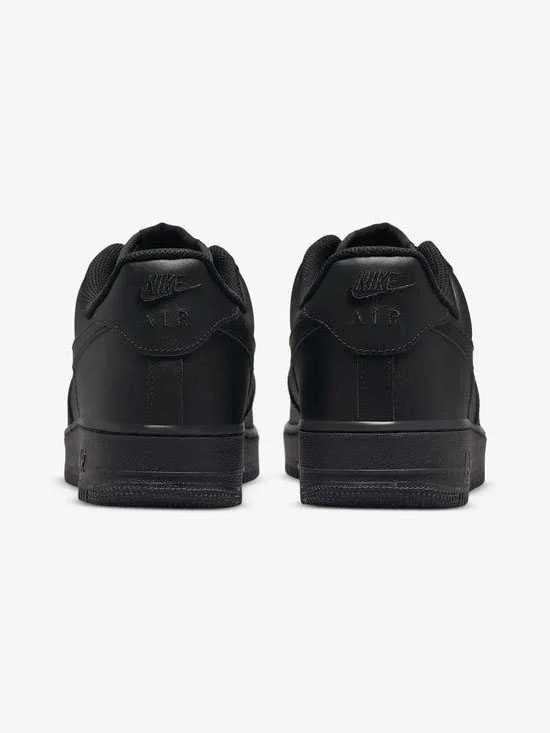 Nike - Air Force 1 '07 Nike - Air Force 1 '07