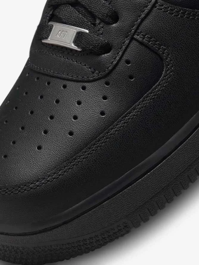 Nike - Air Force 1 '07 Nike - Air Force 1 '07