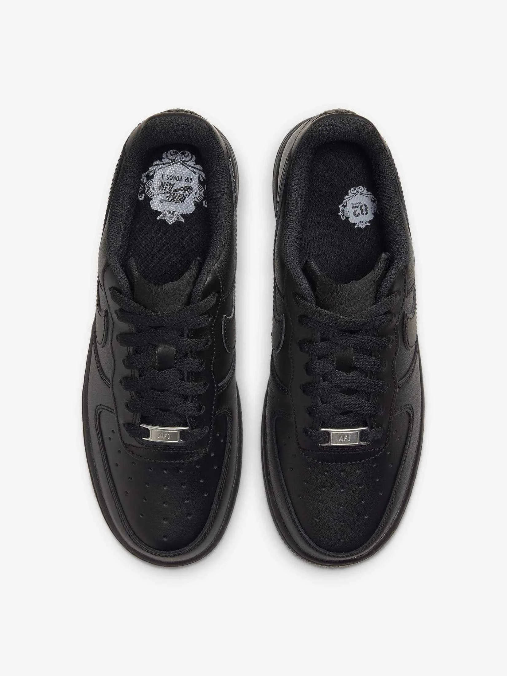 Nike - Air Force 1 '07 Nike - Air Force 1 '07
