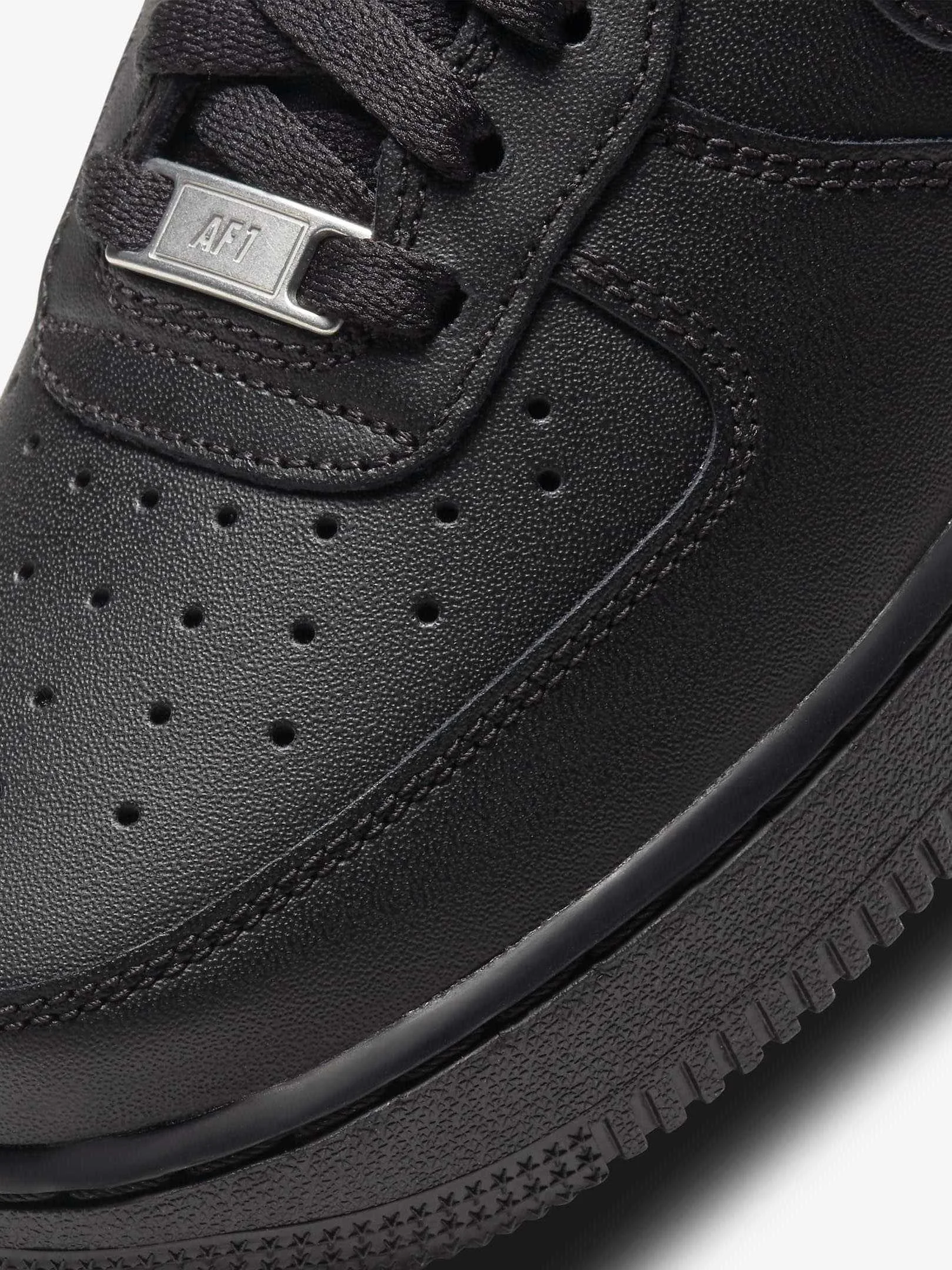 Nike - Air Force 1 '07 Nike - Air Force 1 '07