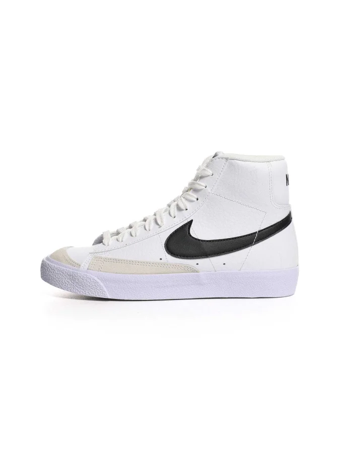 NIKE 2