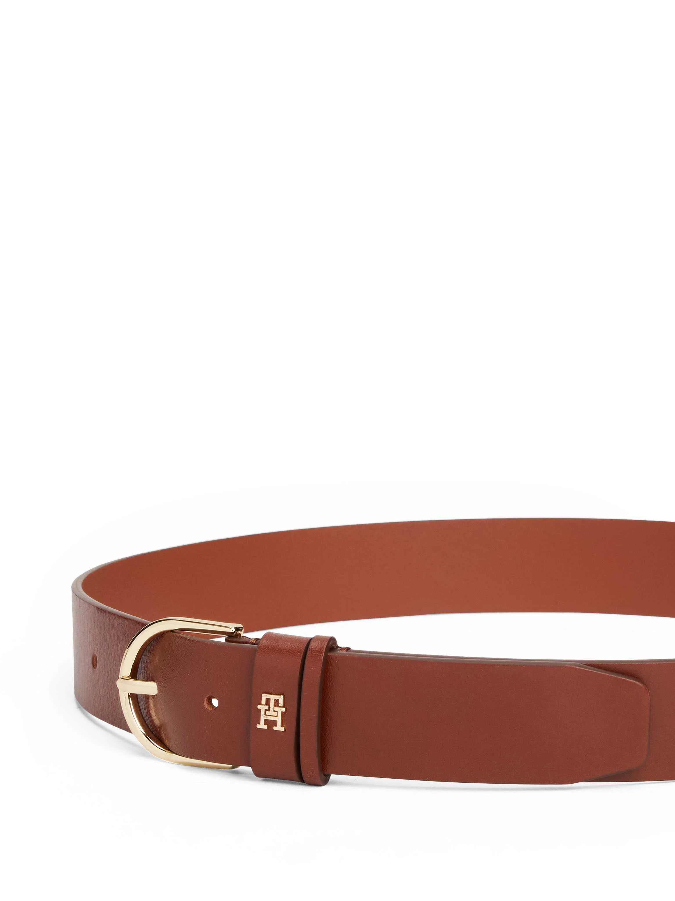 Tommy Hilfiger - ESSENTIAL EFFORTLESS... Tommy Hilfiger - ESSENTIAL EFFORTLESS...