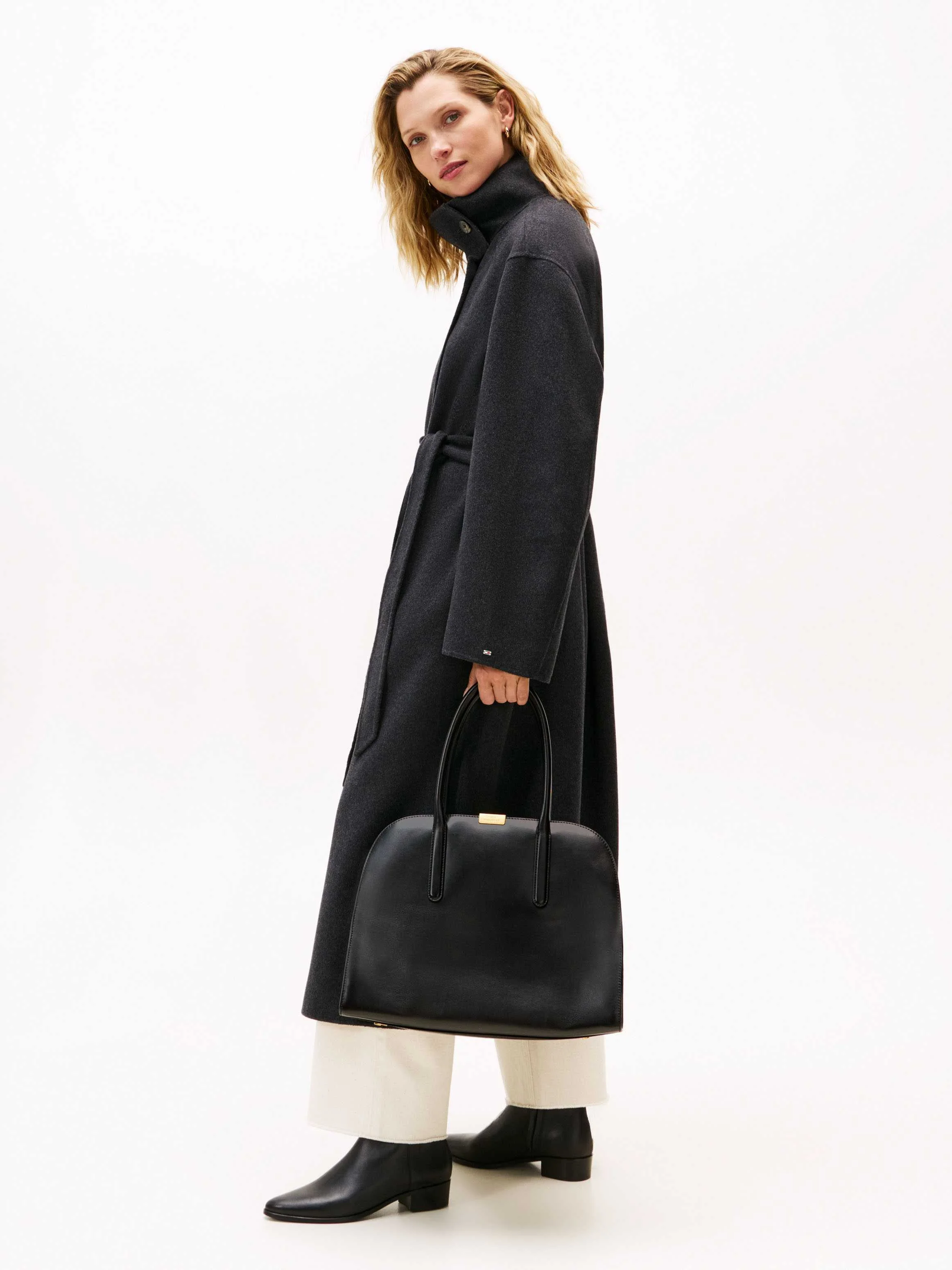 Tommy Hilfiger - ICONIC LEATHER TOTE Tommy Hilfiger - ICONIC LEATHER TOTE