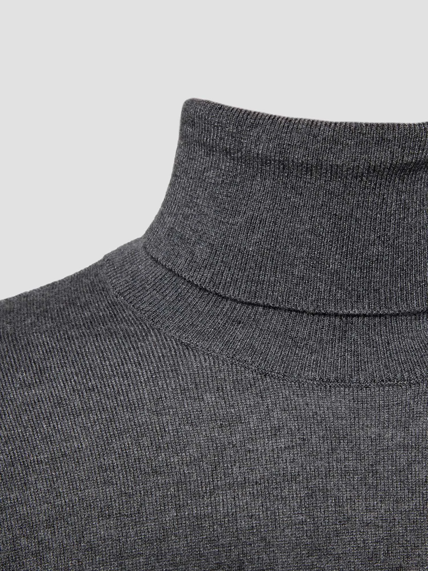 GUESS - JAMAAR CN STITCHED SWTR GUESS - JAMAAR CN STITCHED SWTR