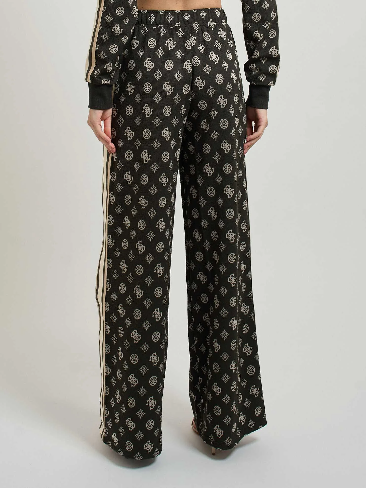 GUESS - PEONY TAPED STRAIGHT LONG PANT GUESS - PEONY TAPED STRAIGHT LONG PANT