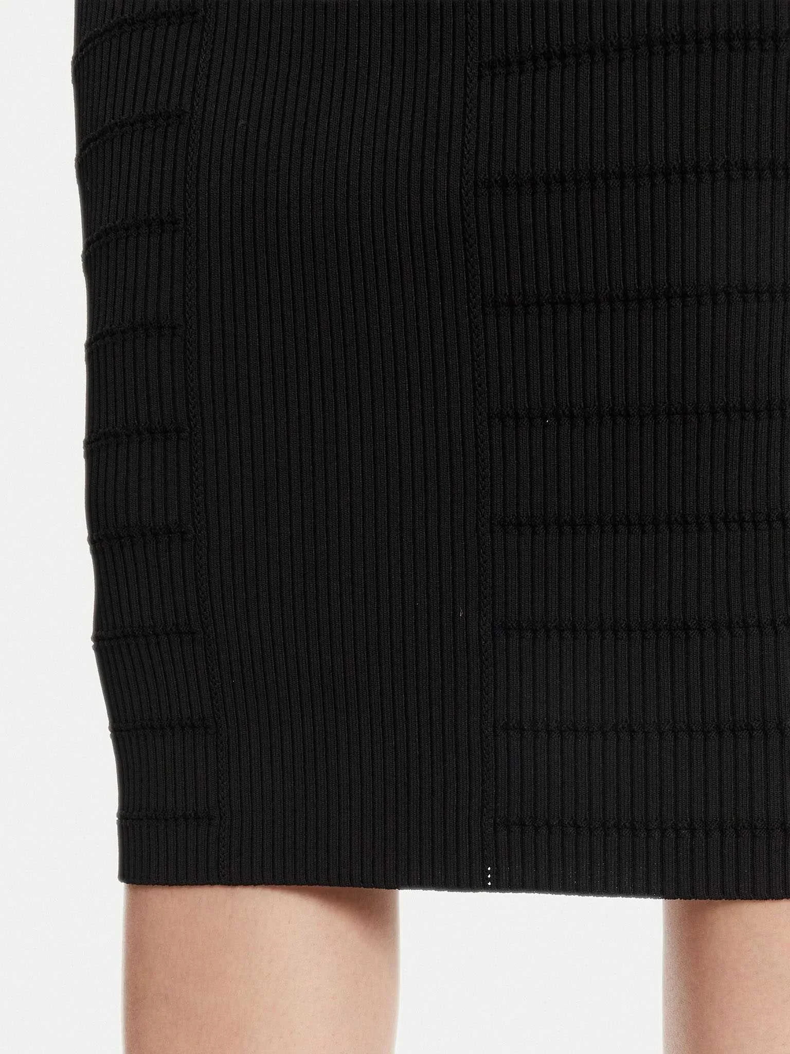 GUESS - EVANGELINE SWTR SKIRT GUESS - EVANGELINE SWTR SKIRT