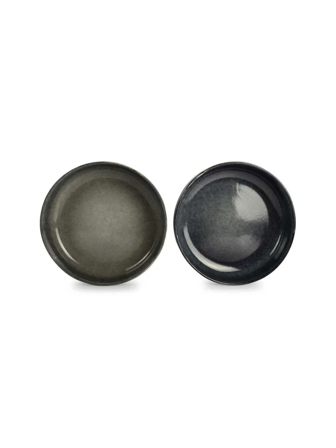 Salt & Pepper - Serving... 2