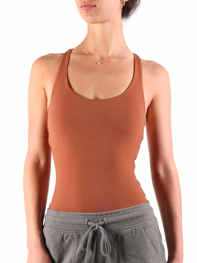 Alo Yoga - SLEEK BACK...