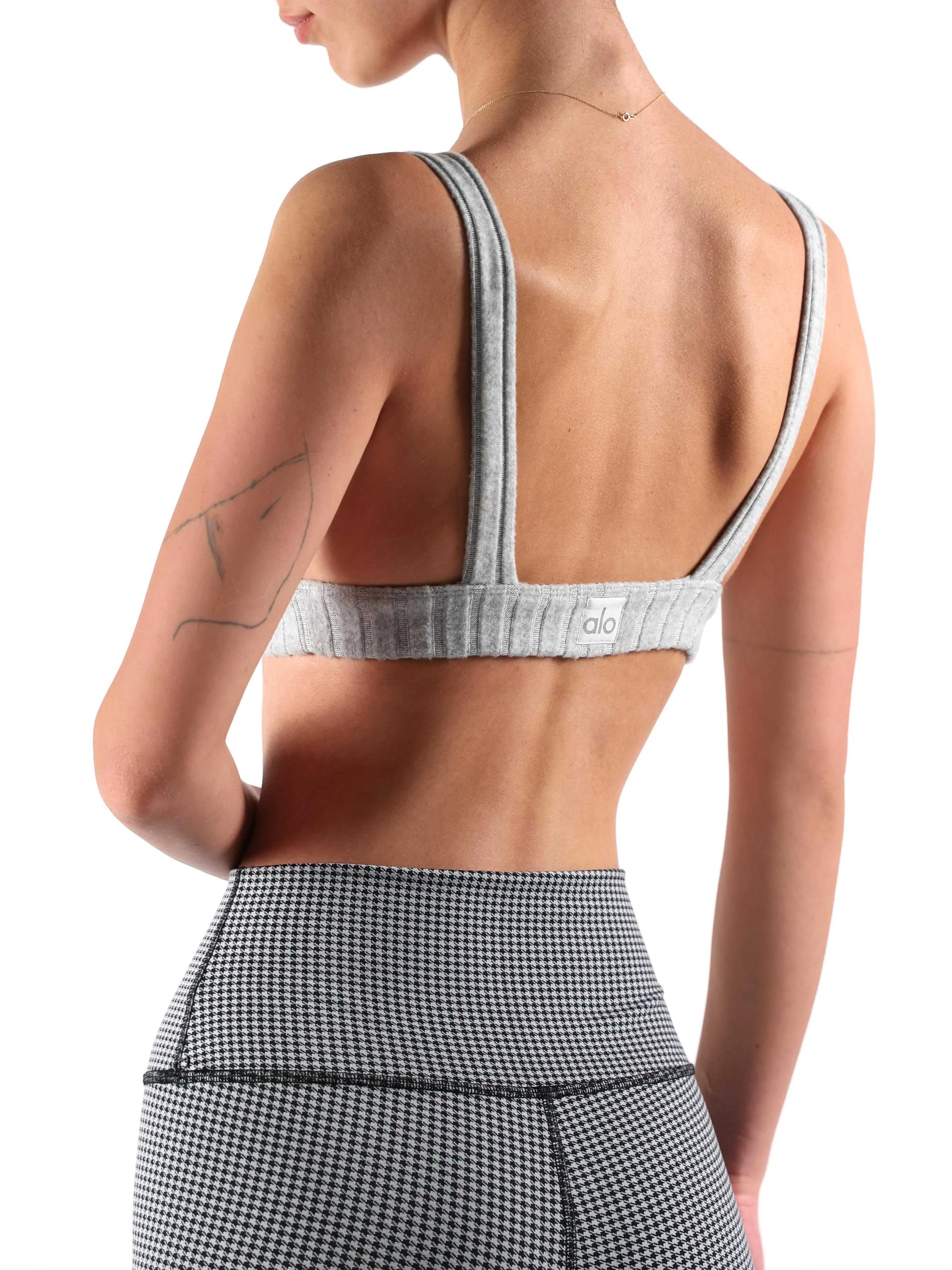 Alo Yoga - RIB TAKE CMFRT BRA ATHRGRY XS Alo Yoga - RIB TAKE CMFRT BRA ATHRGRY XS