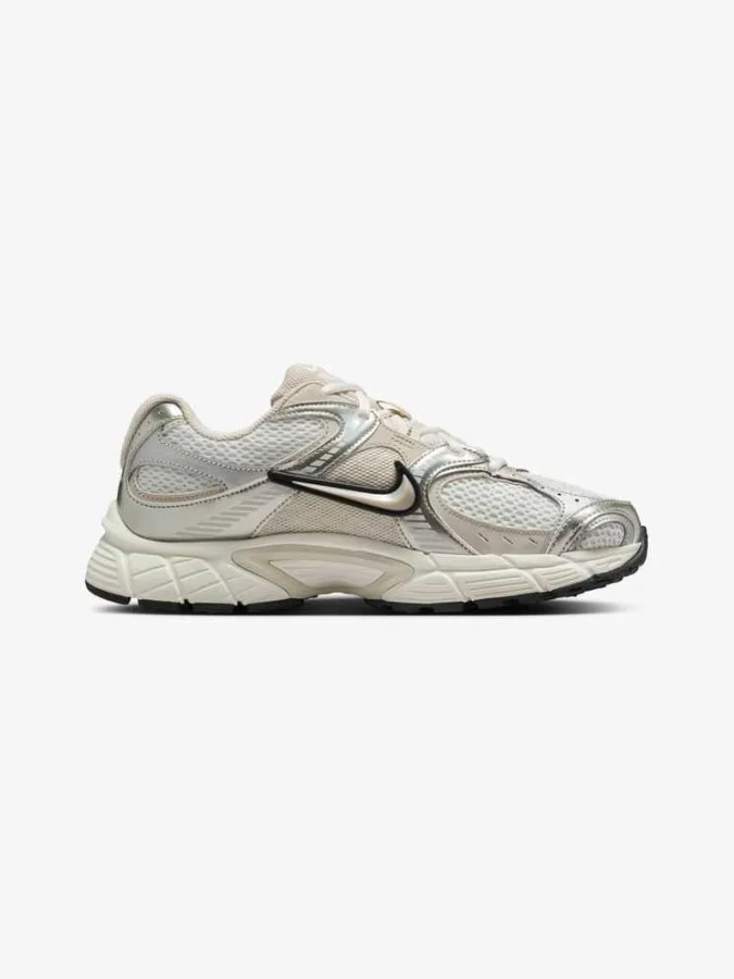 Nike - W NIKE V5 RNR 2