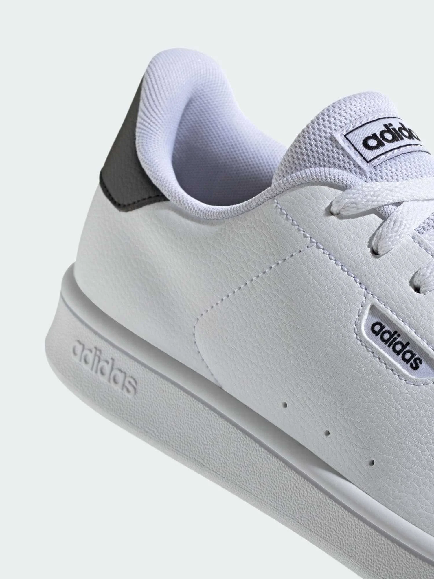 Adidas - URBAN COURT Adidas - URBAN COURT
