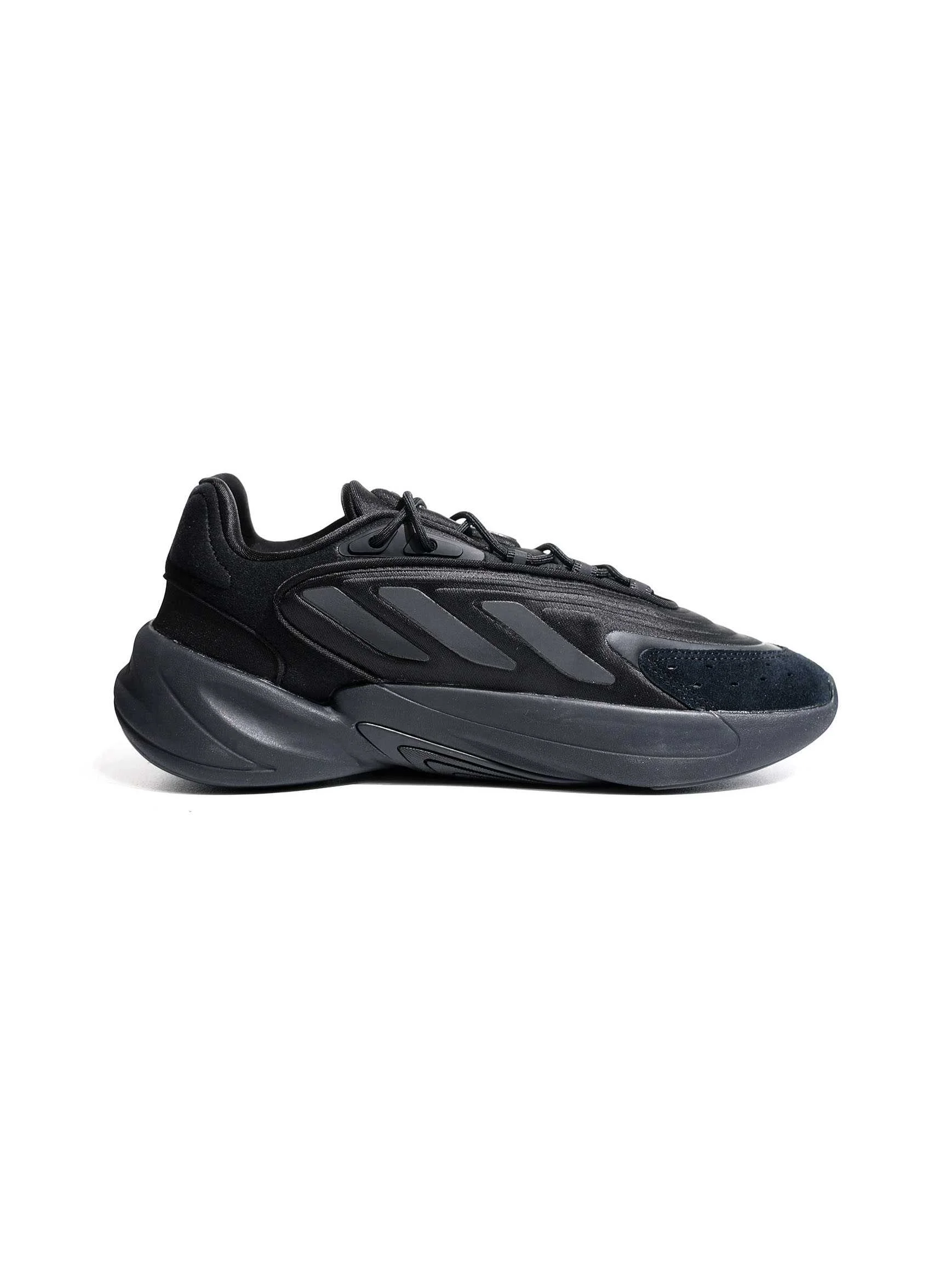 Adidas - OZELIA Adidas - OZELIA