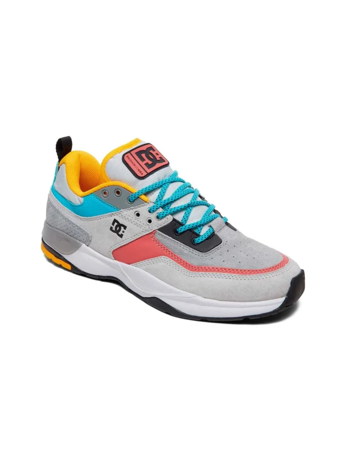 DC - E.TRIBEKA SE M SHOE XSSB