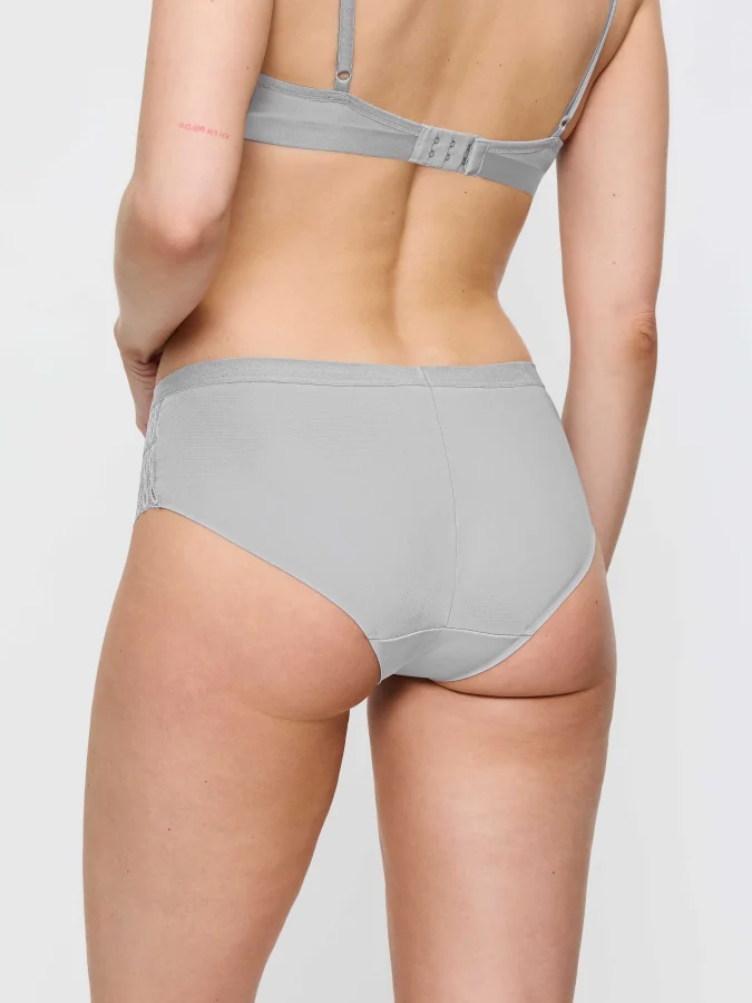 Triumph - Aura Spotlight T... 2