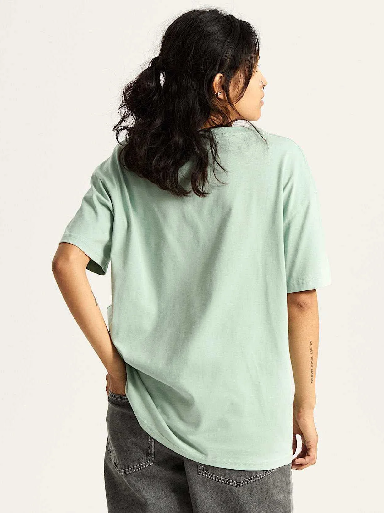 VANS - W ESSENTIAL OS TEE Gray Olive VANS - W ESSENTIAL OS TEE Gray Olive
