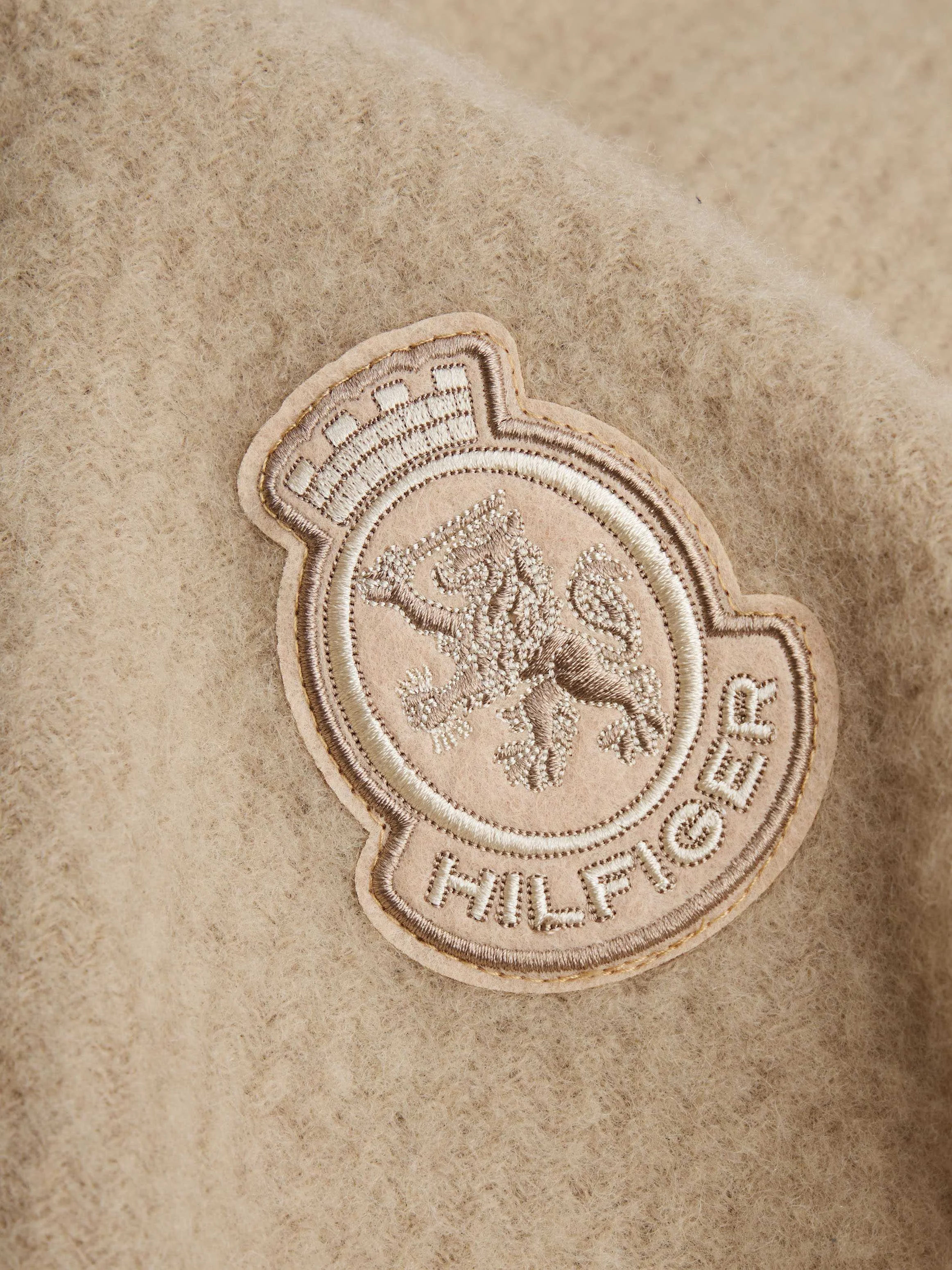 Tommy Hilfiger - TH CREST FLUFFY SCARF Tommy Hilfiger - TH CREST FLUFFY SCARF