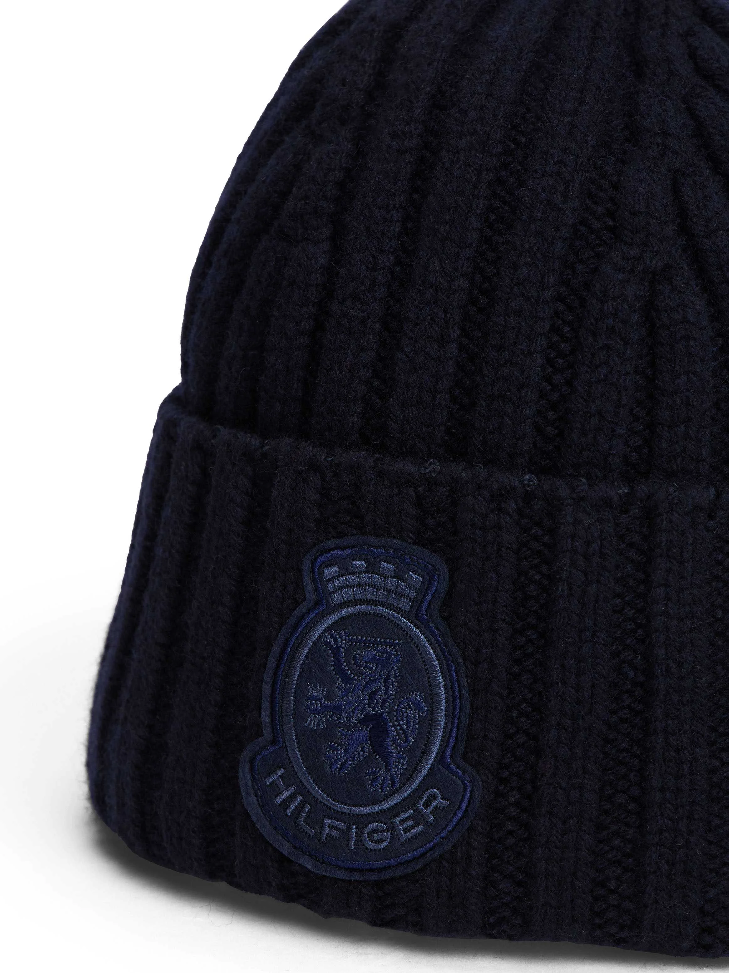 Tommy Hilfiger - TH CREST FLUFFY BEANIE Tommy Hilfiger - TH CREST FLUFFY BEANIE