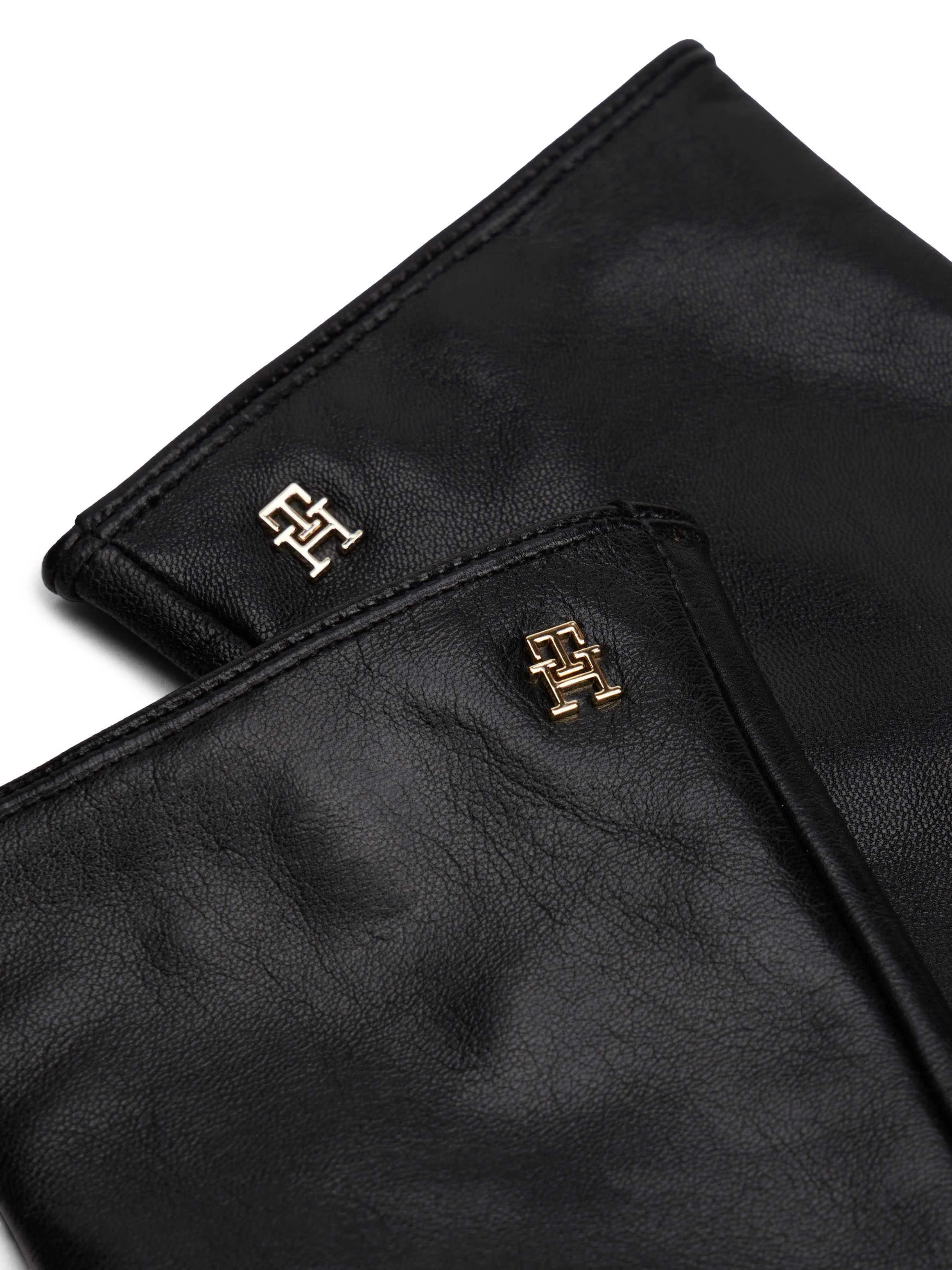 Tommy Hilfiger - TH ELEVATED CHIC... Tommy Hilfiger - TH ELEVATED CHIC...