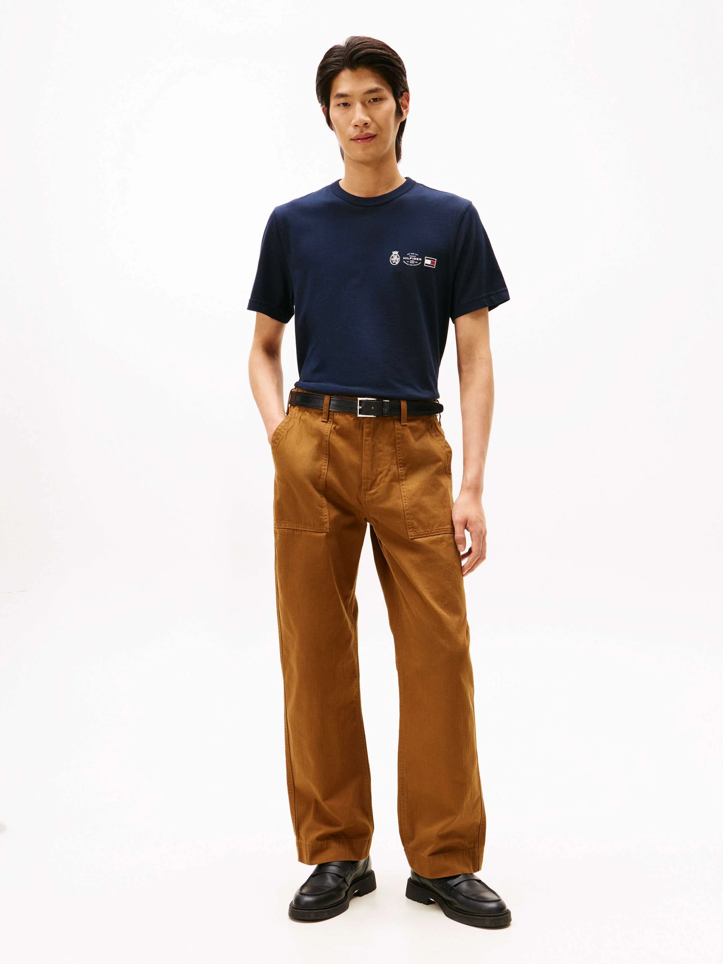 Tommy Hilfiger - SMALL CREST OUTLINE TEE Tommy Hilfiger - SMALL CREST OUTLINE TEE