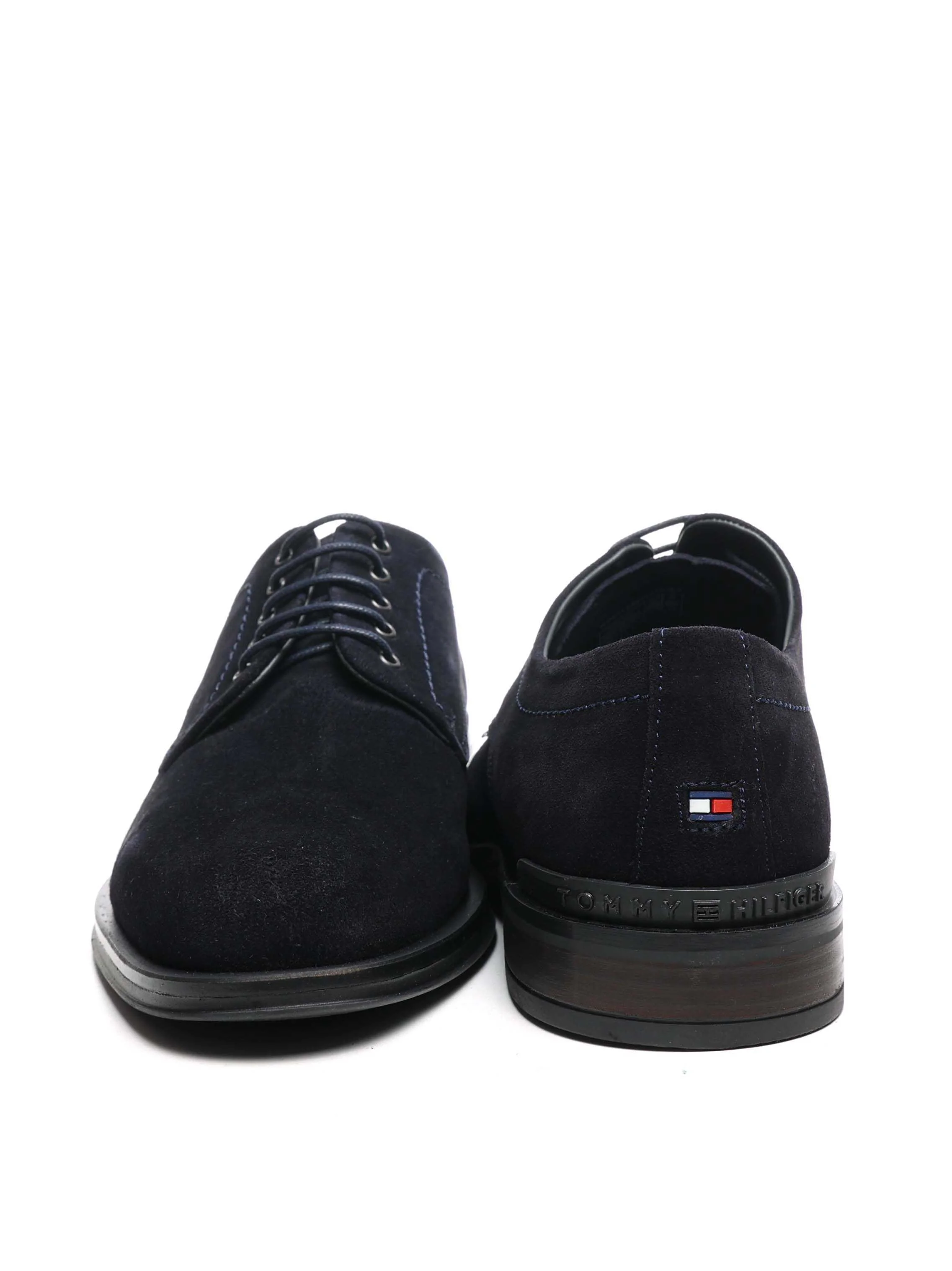 Tommy Hilfiger - CORPORATE HILFIGER... Tommy Hilfiger - CORPORATE HILFIGER...