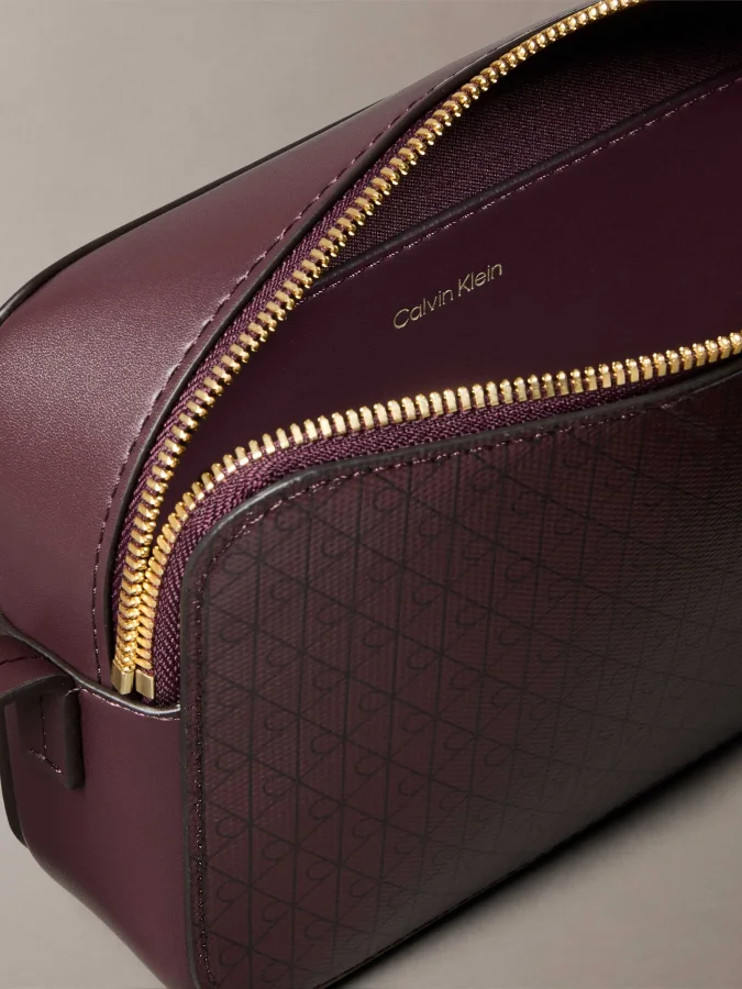 Calvin Klein - EMBLEM AOP... 2