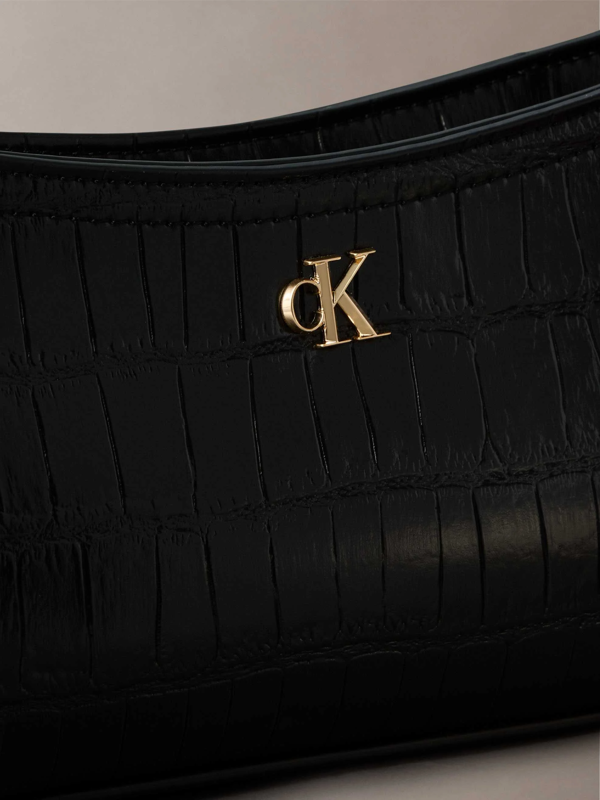 Calvin Klein - CK CROC SMALL SHOULDER... Calvin Klein - CK CROC SMALL SHOULDER...