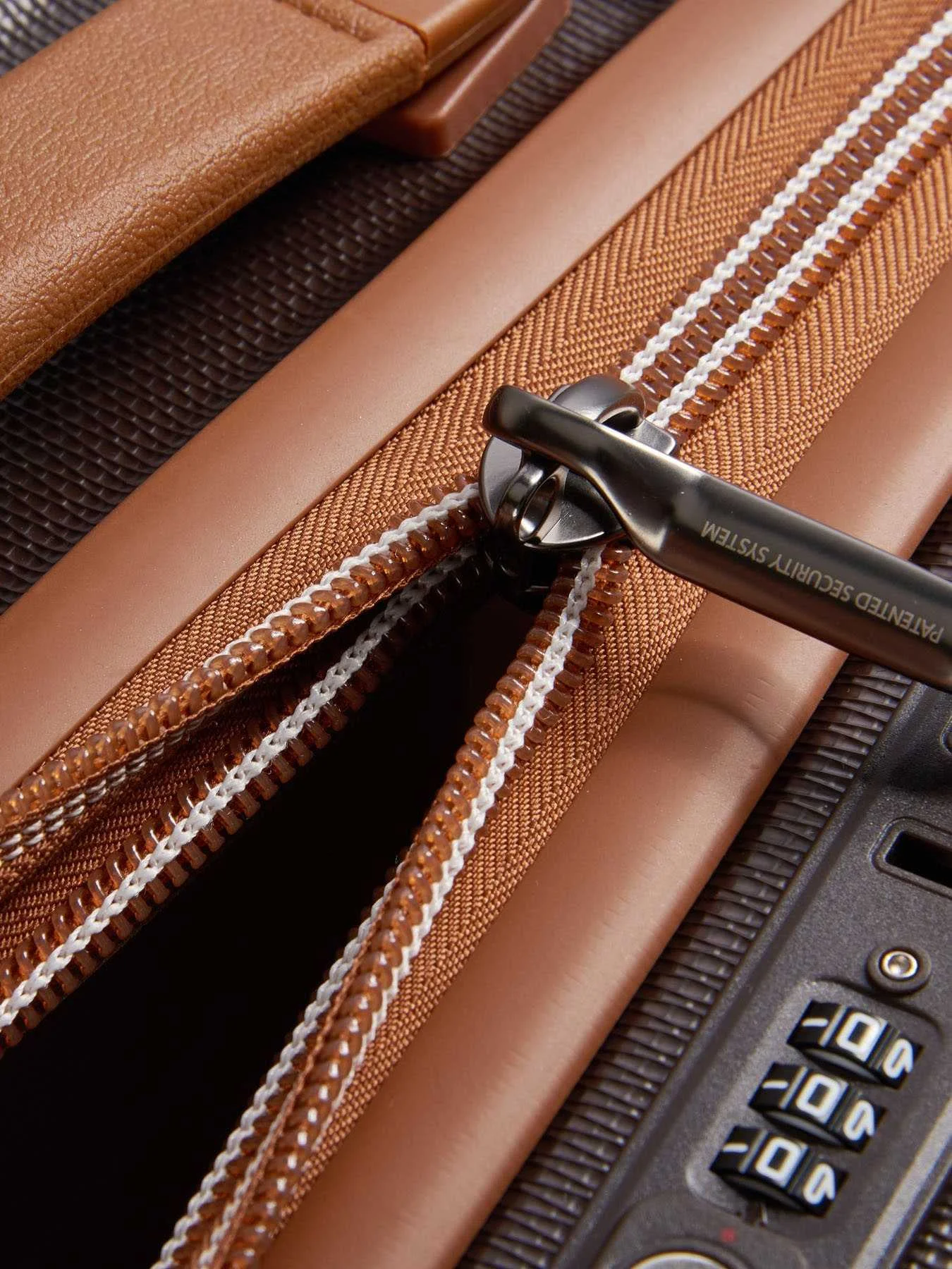 Delsey Paris - CHATELET 82 Delsey Paris - CHATELET 82