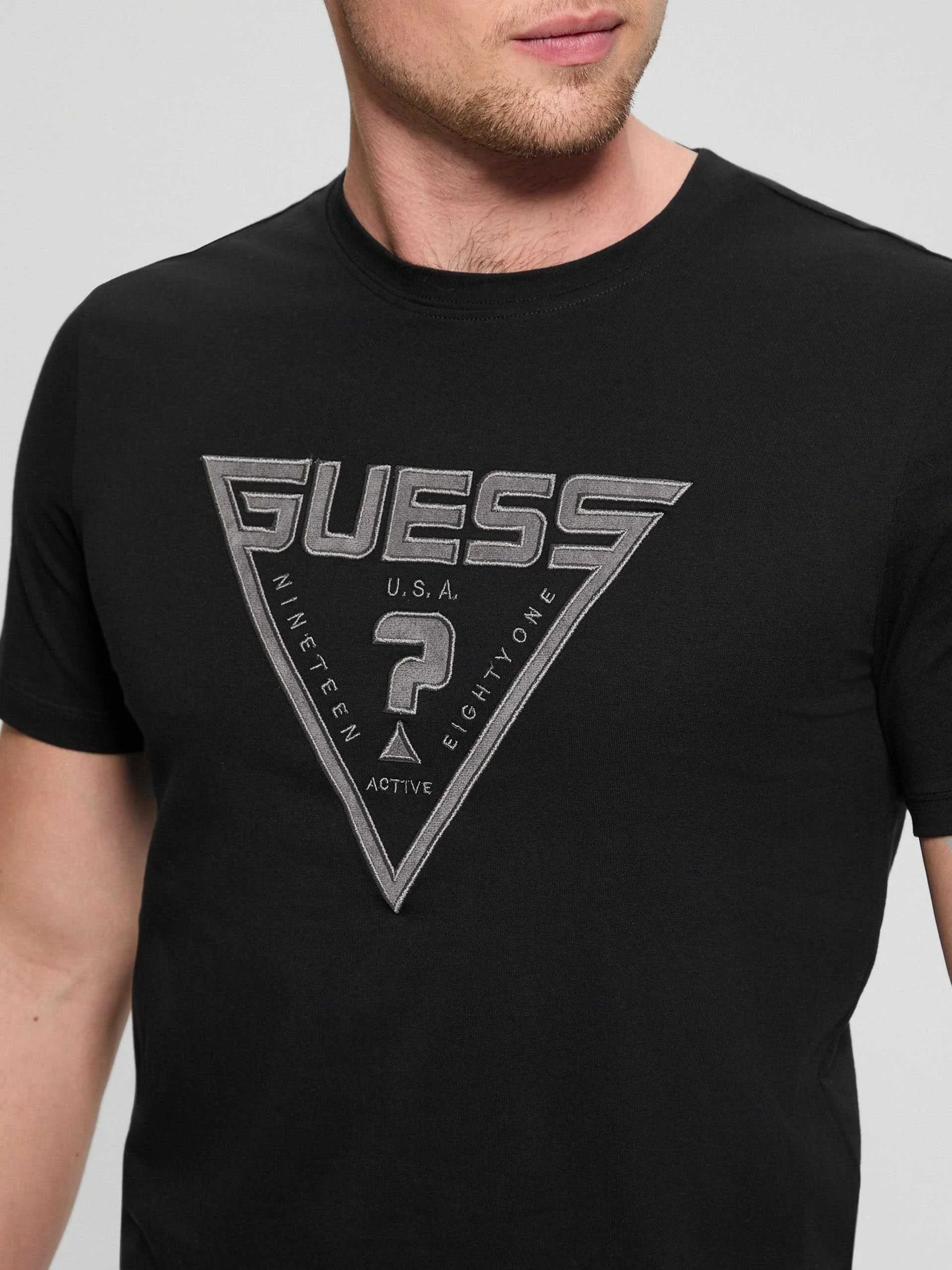GUESS - YUKI CN T-SHIRT GUESS - YUKI CN T-SHIRT
