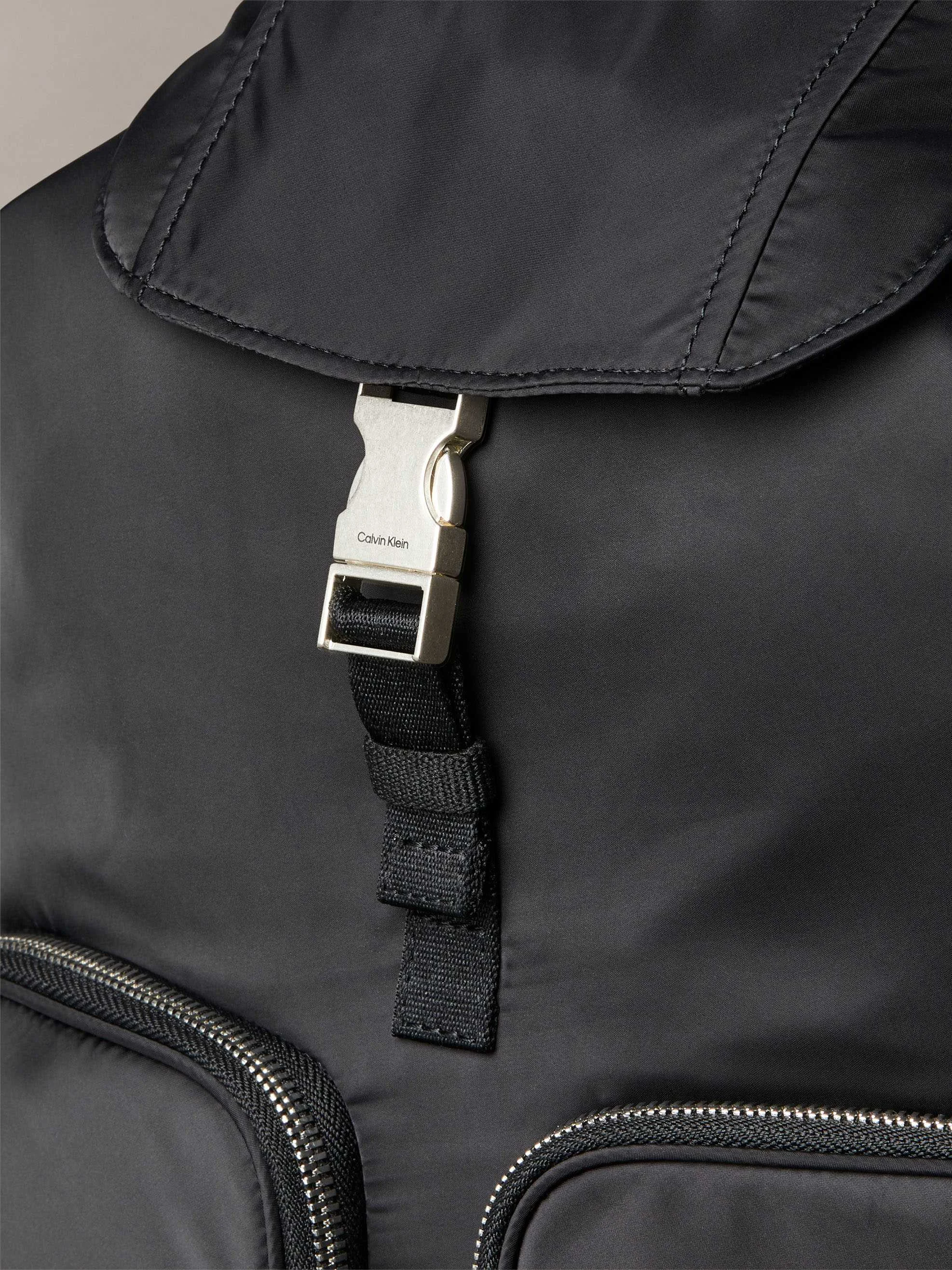 Calvin Klein - POCKET NYLON FLAP... Calvin Klein - POCKET NYLON FLAP...