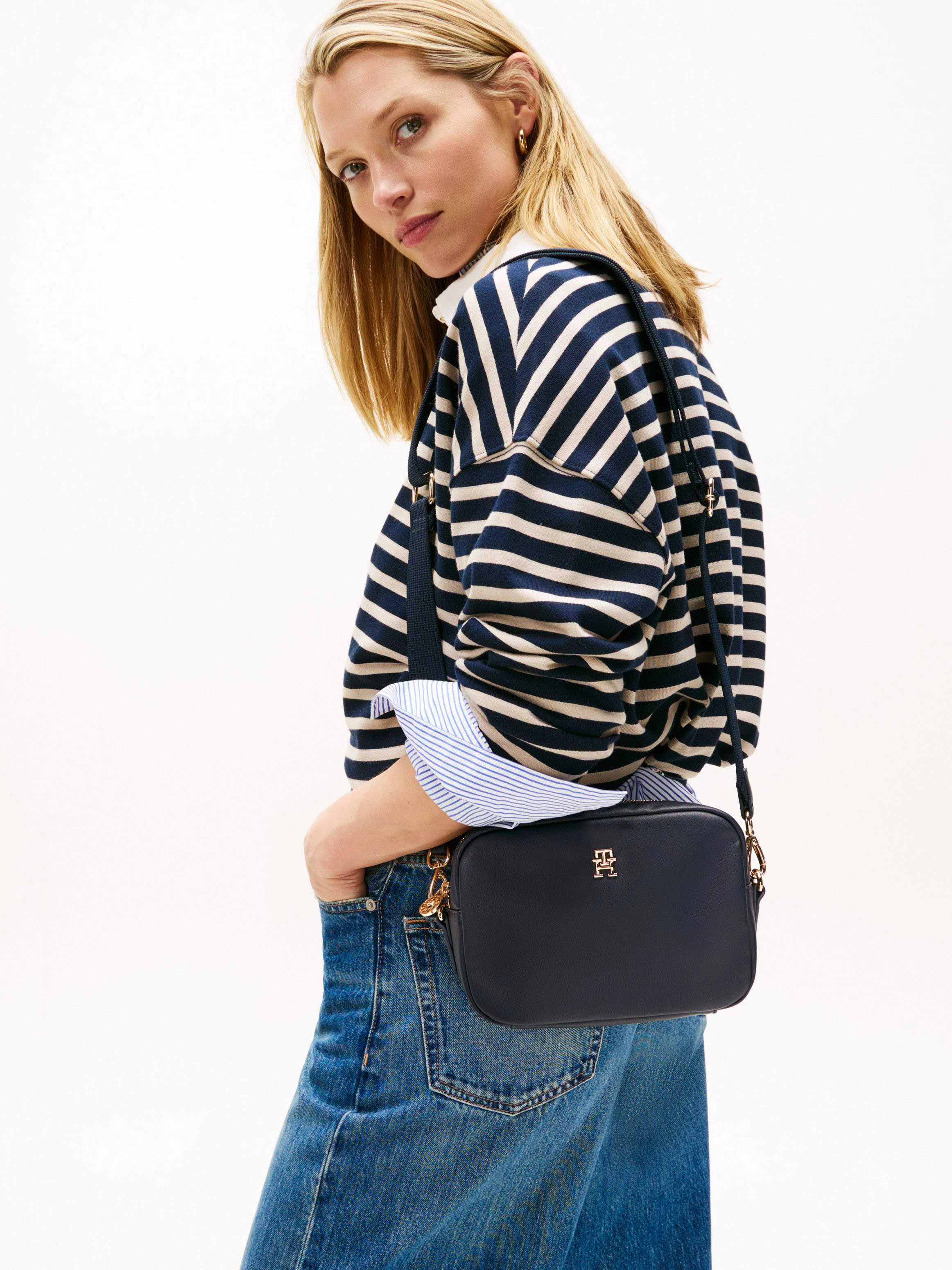 Tommy Hilfiger - POPETTE SOFT CAMERA BAG Tommy Hilfiger - POPETTE SOFT CAMERA BAG