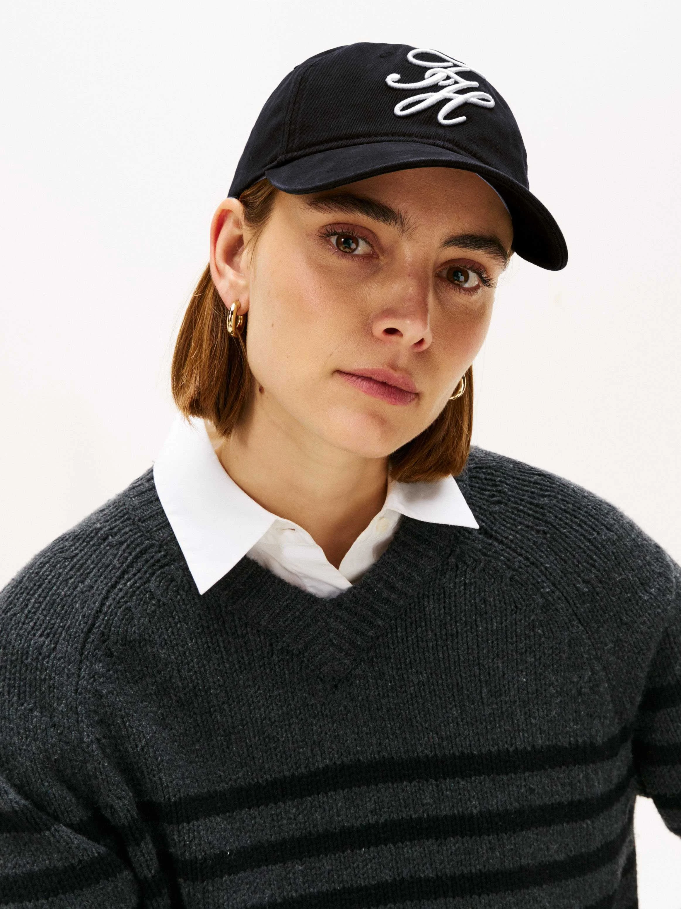 Tommy Hilfiger - TH EMBROIDERED CAP Tommy Hilfiger - TH EMBROIDERED CAP