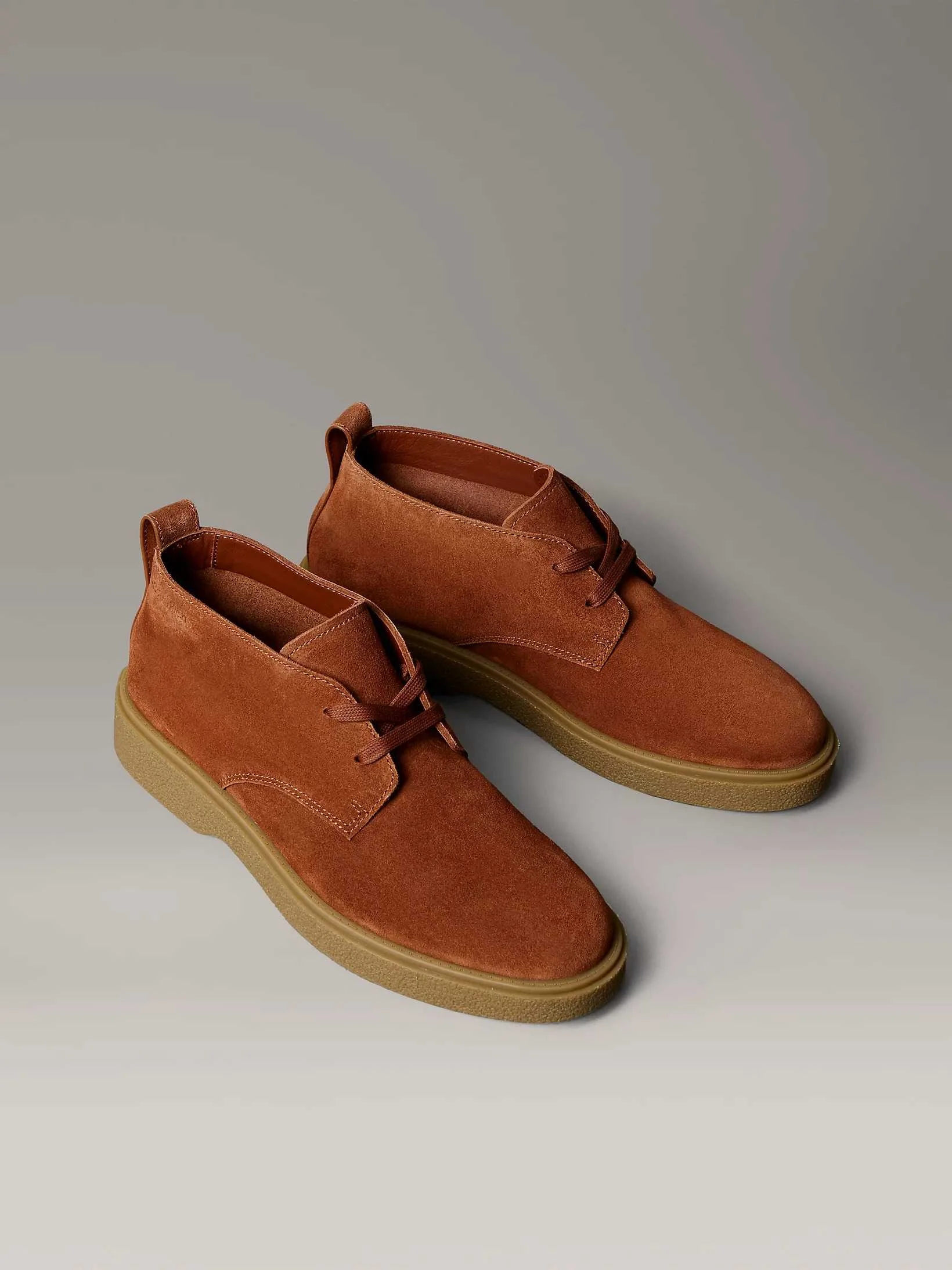 Calvin Klein - TEXT RUBBER DESERT... Calvin Klein - TEXT RUBBER DESERT...