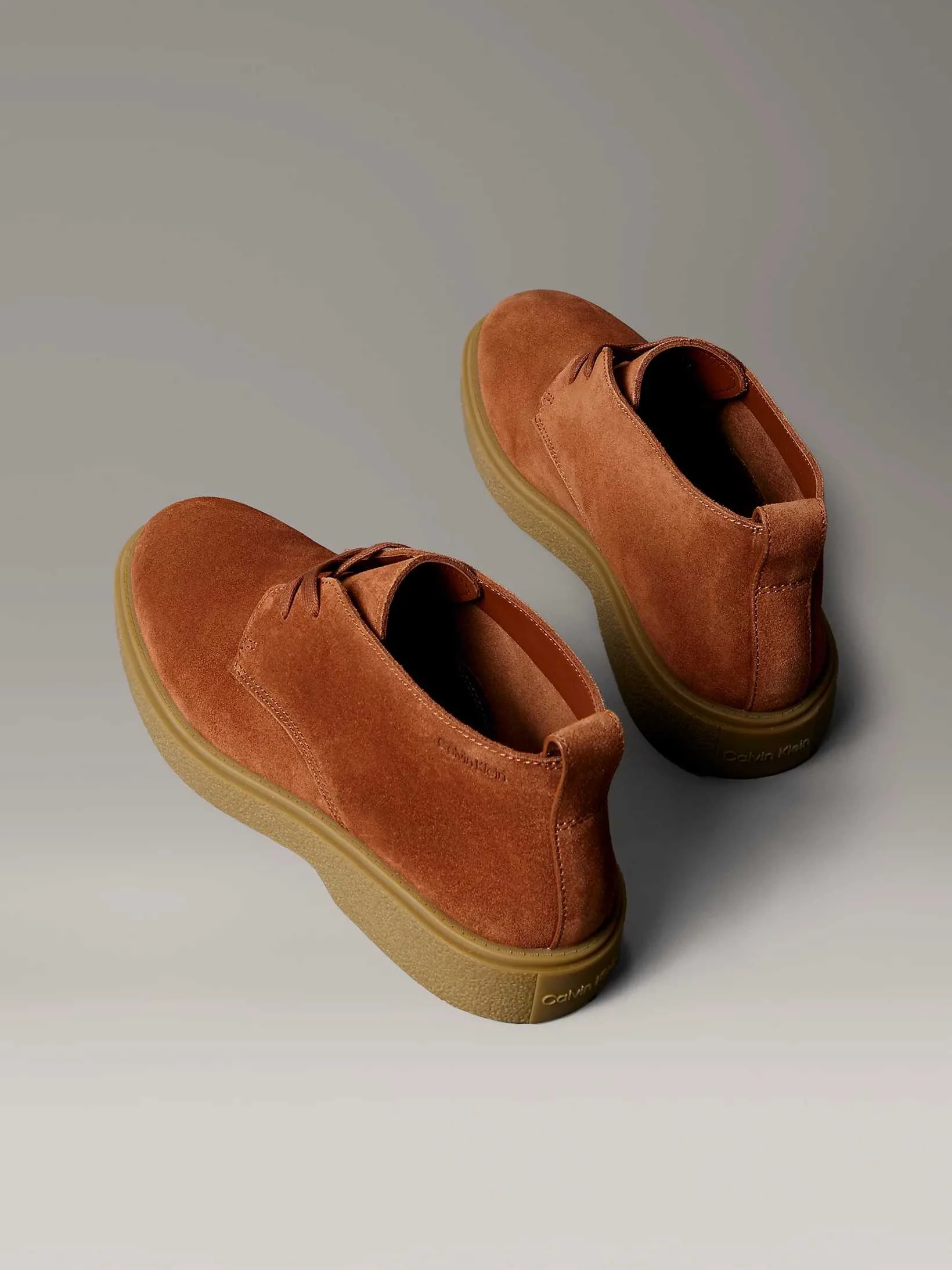 Calvin Klein - TEXT RUBBER DESERT... Calvin Klein - TEXT RUBBER DESERT...
