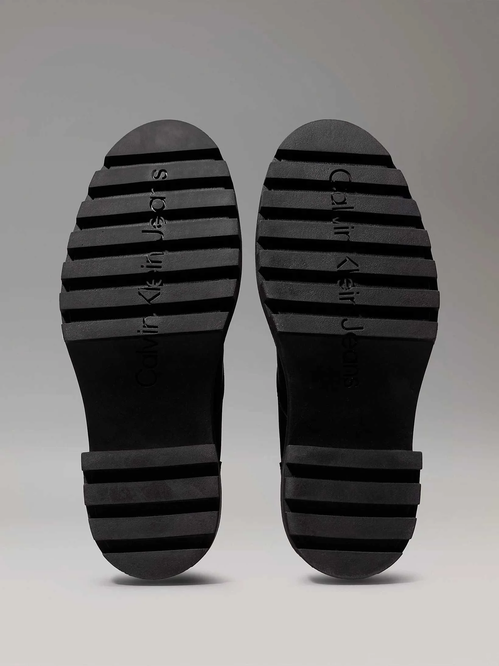 Calvin Klein - CHUNKY HEELED ZIP BOOT... Calvin Klein - CHUNKY HEELED ZIP BOOT...