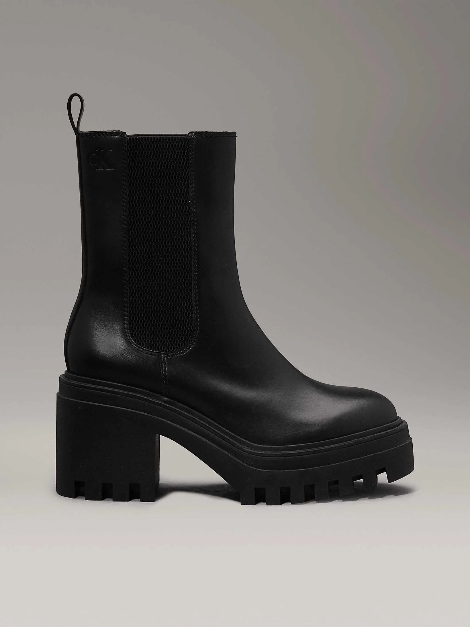 Calvin Klein - CHUNKY HEELED CHELSEA LTH Calvin Klein - CHUNKY HEELED CHELSEA LTH
