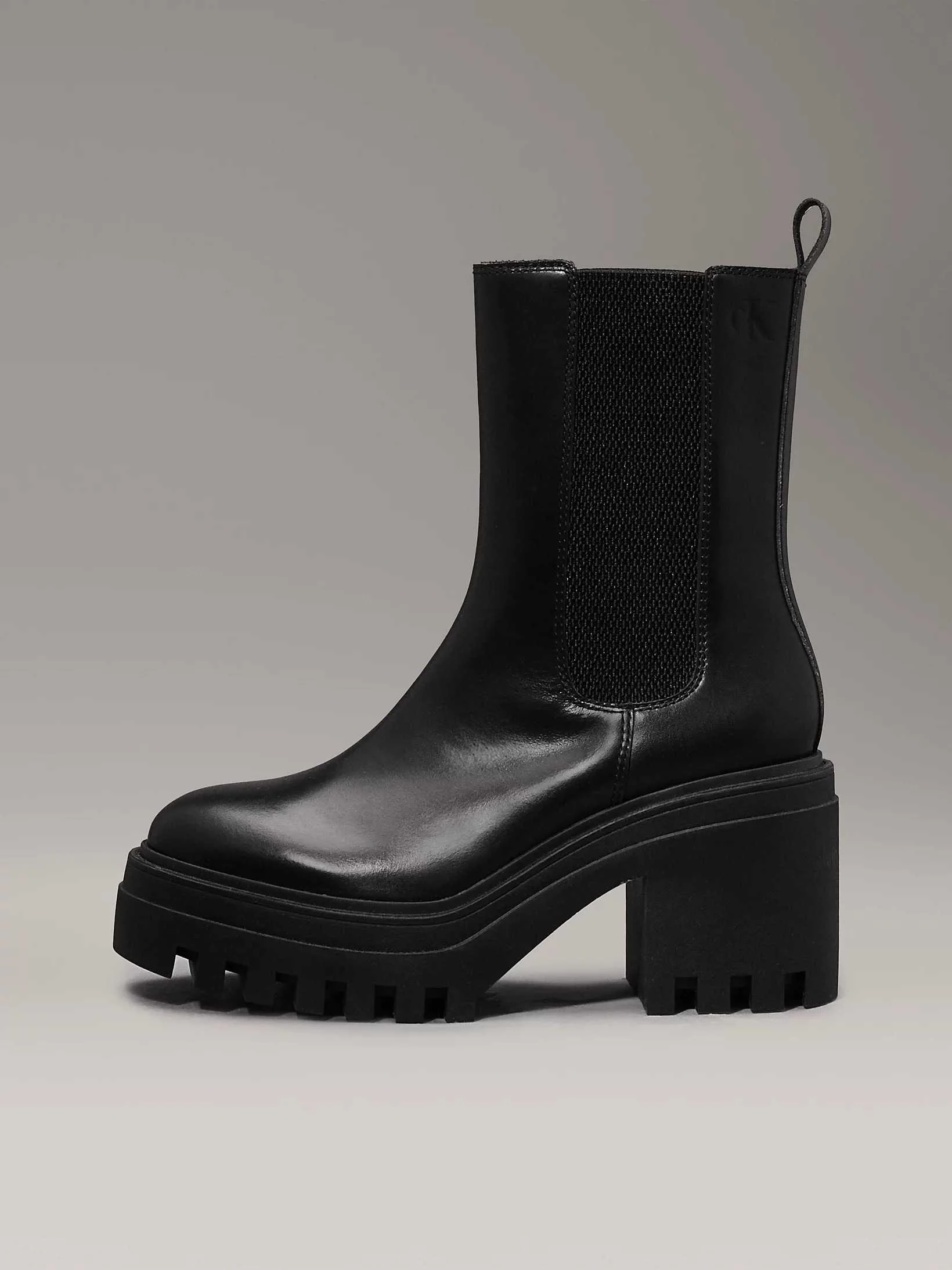 Calvin Klein - CHUNKY HEELED CHELSEA LTH Calvin Klein - CHUNKY HEELED CHELSEA LTH