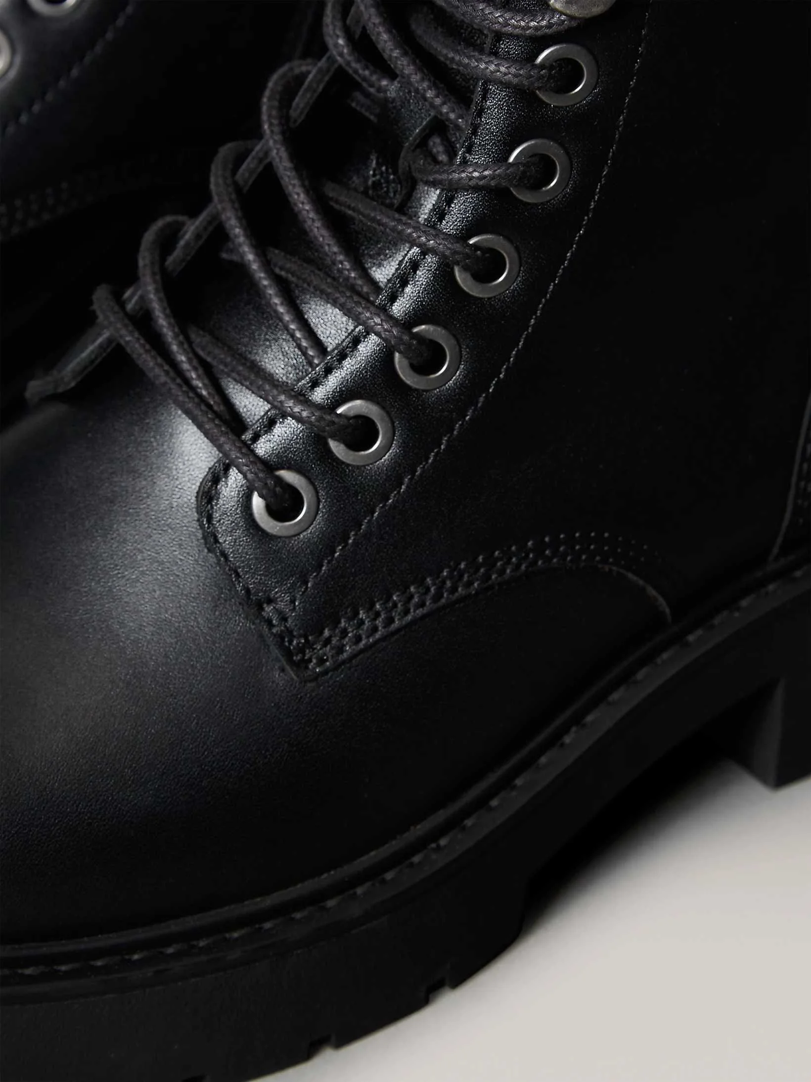 Calvin Klein - CHUNKY LACE UP ZIP BOOT Calvin Klein - CHUNKY LACE UP ZIP BOOT