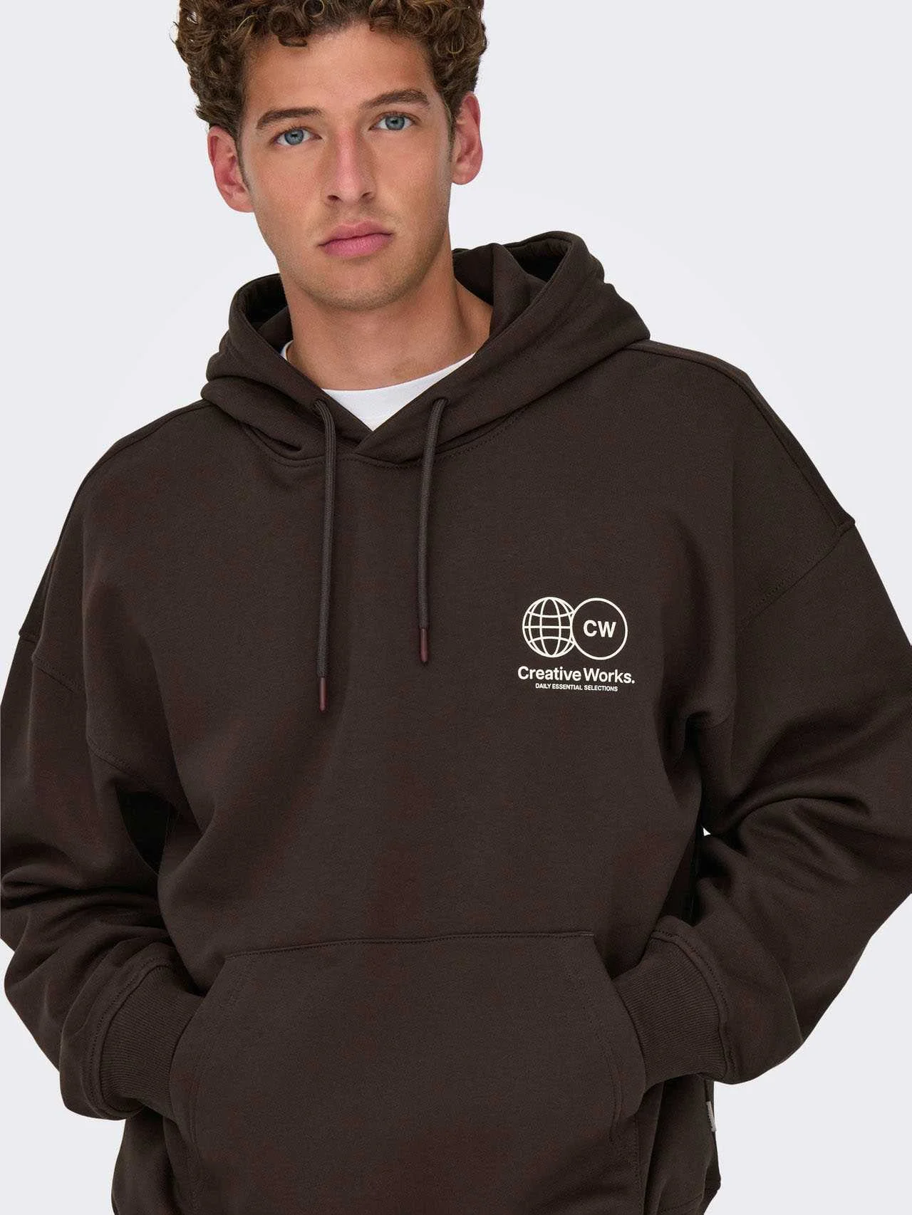 ONLY & SONS - ONSGALLERY VTG HOODIE ONLY & SONS - ONSGALLERY VTG HOODIE