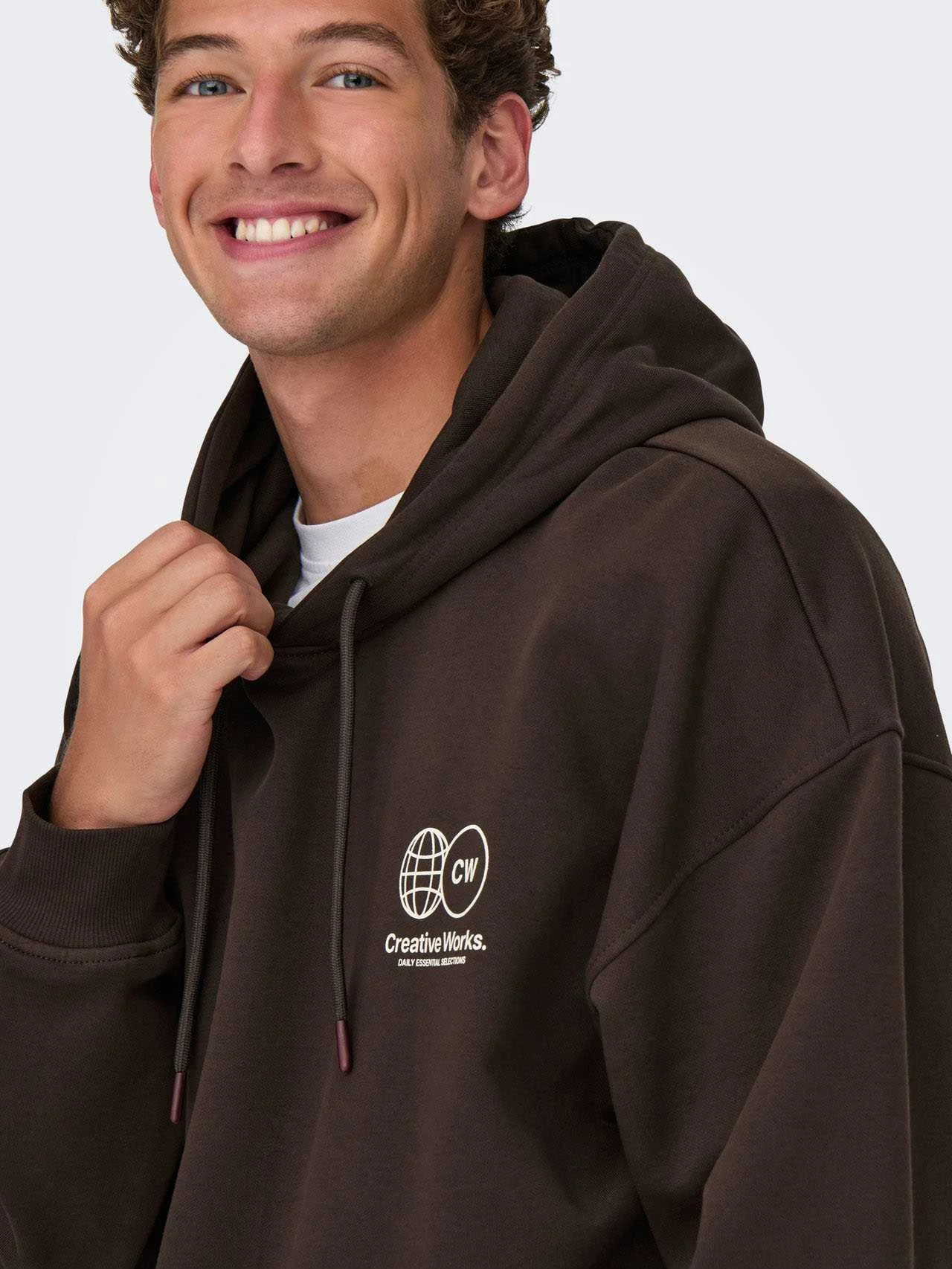 ONLY & SONS - ONSGALLERY VTG HOODIE ONLY & SONS - ONSGALLERY VTG HOODIE