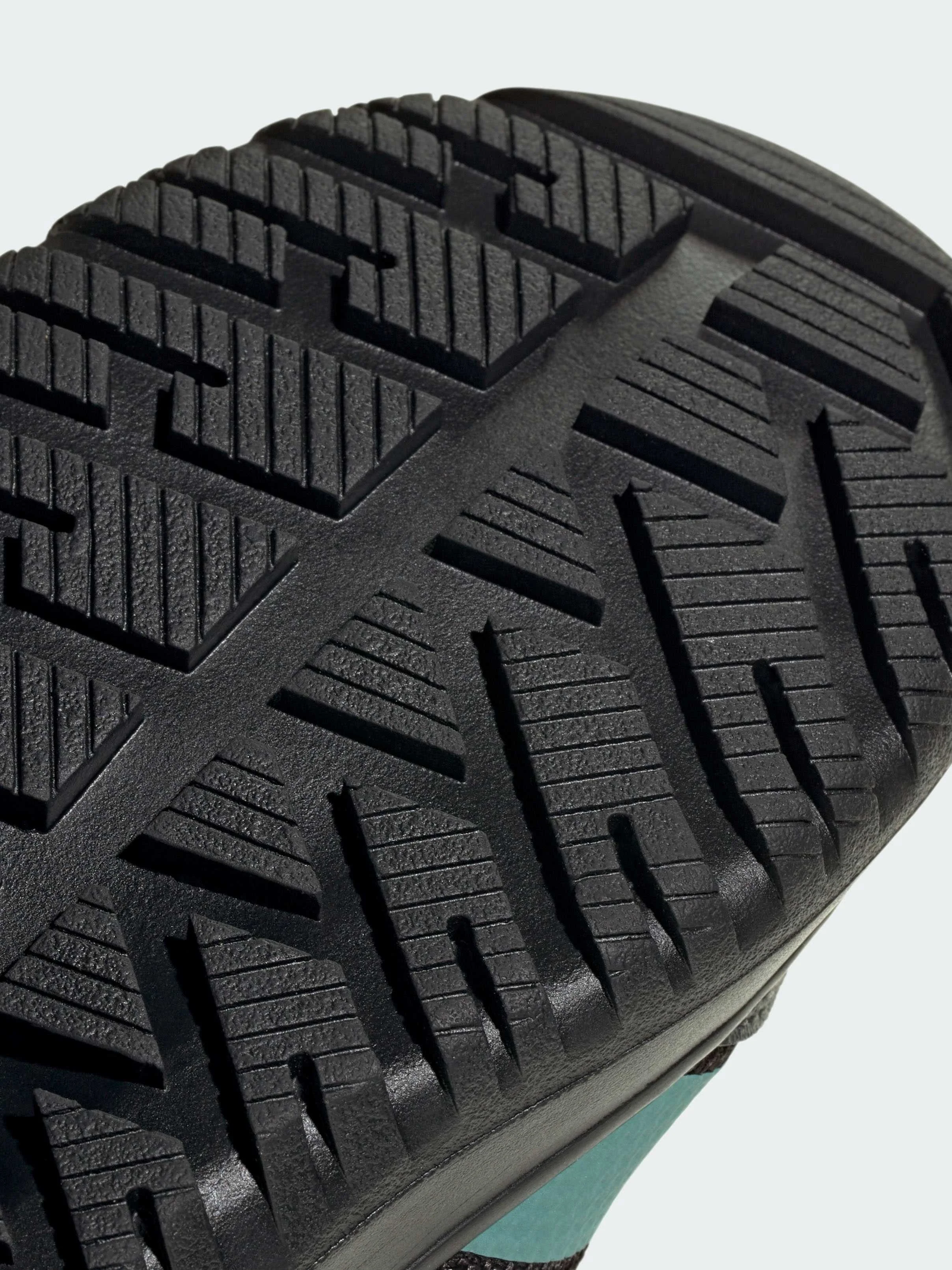 Adidas - Winterplay C Adidas - Winterplay C
