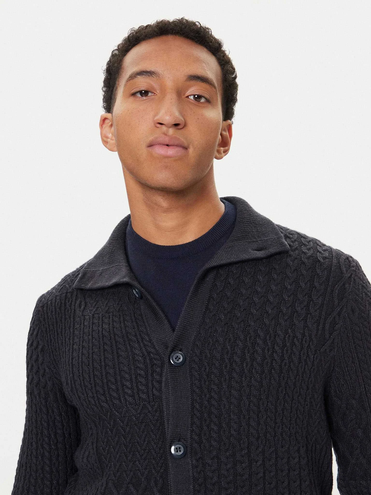 GUESS - LS PATCHWORK CABLE MYLES CARDI GUESS - LS PATCHWORK CABLE MYLES CARDI