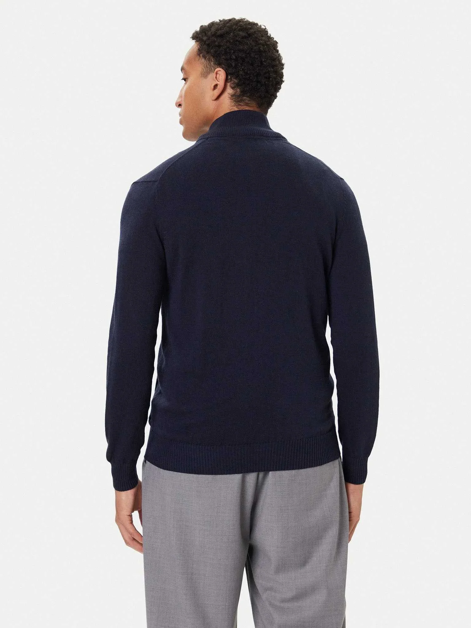 GUESS - DARRELL LS ZIPPED CARDI BASIC GUESS - DARRELL LS ZIPPED CARDI BASIC