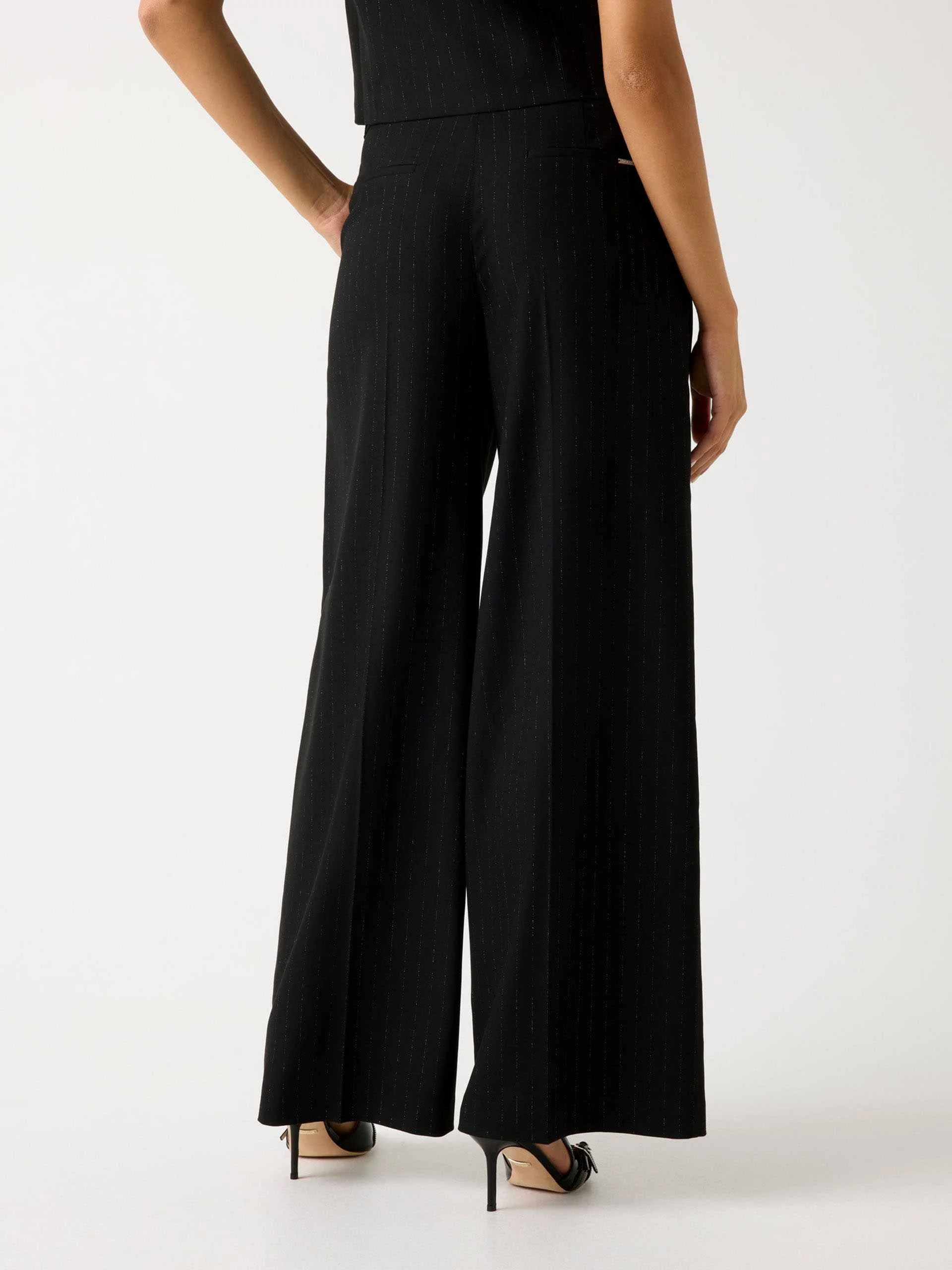 GUESS - ZANITA PIN STRIPE RELAXED PANT GUESS - ZANITA PIN STRIPE RELAXED PANT