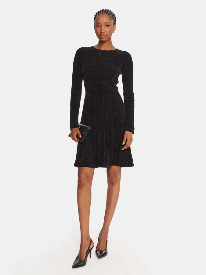 GUESS - LS MORGAN FIT AND... 2