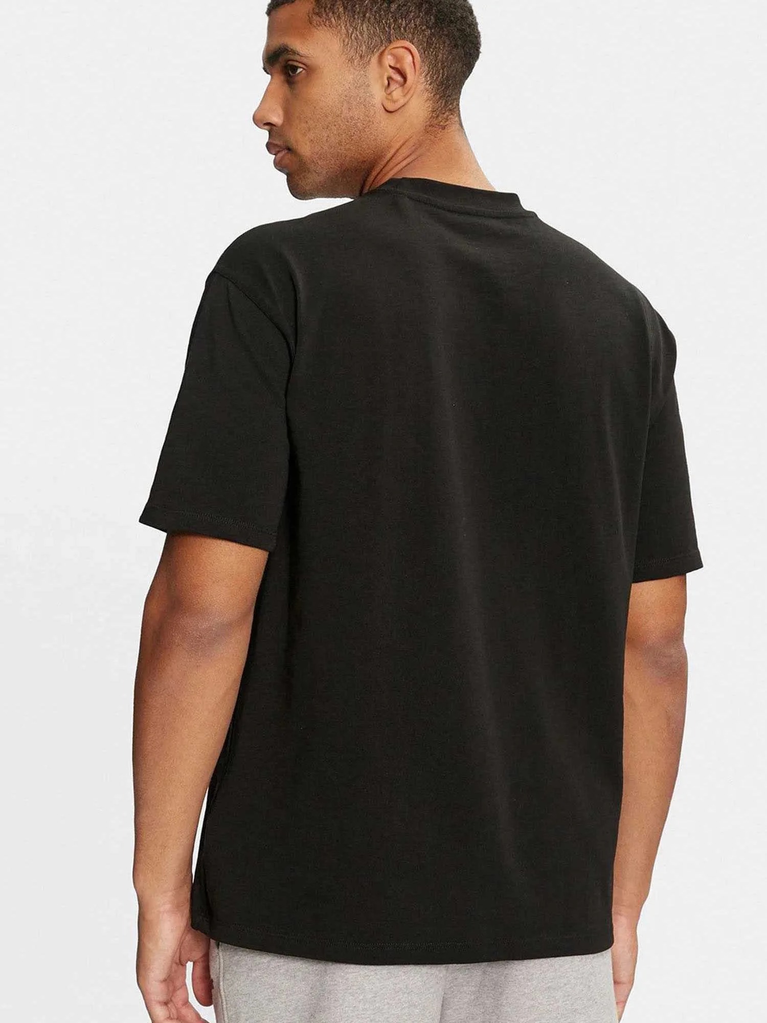 GUESS - DALIM CN T-SHIRT GUESS - DALIM CN T-SHIRT