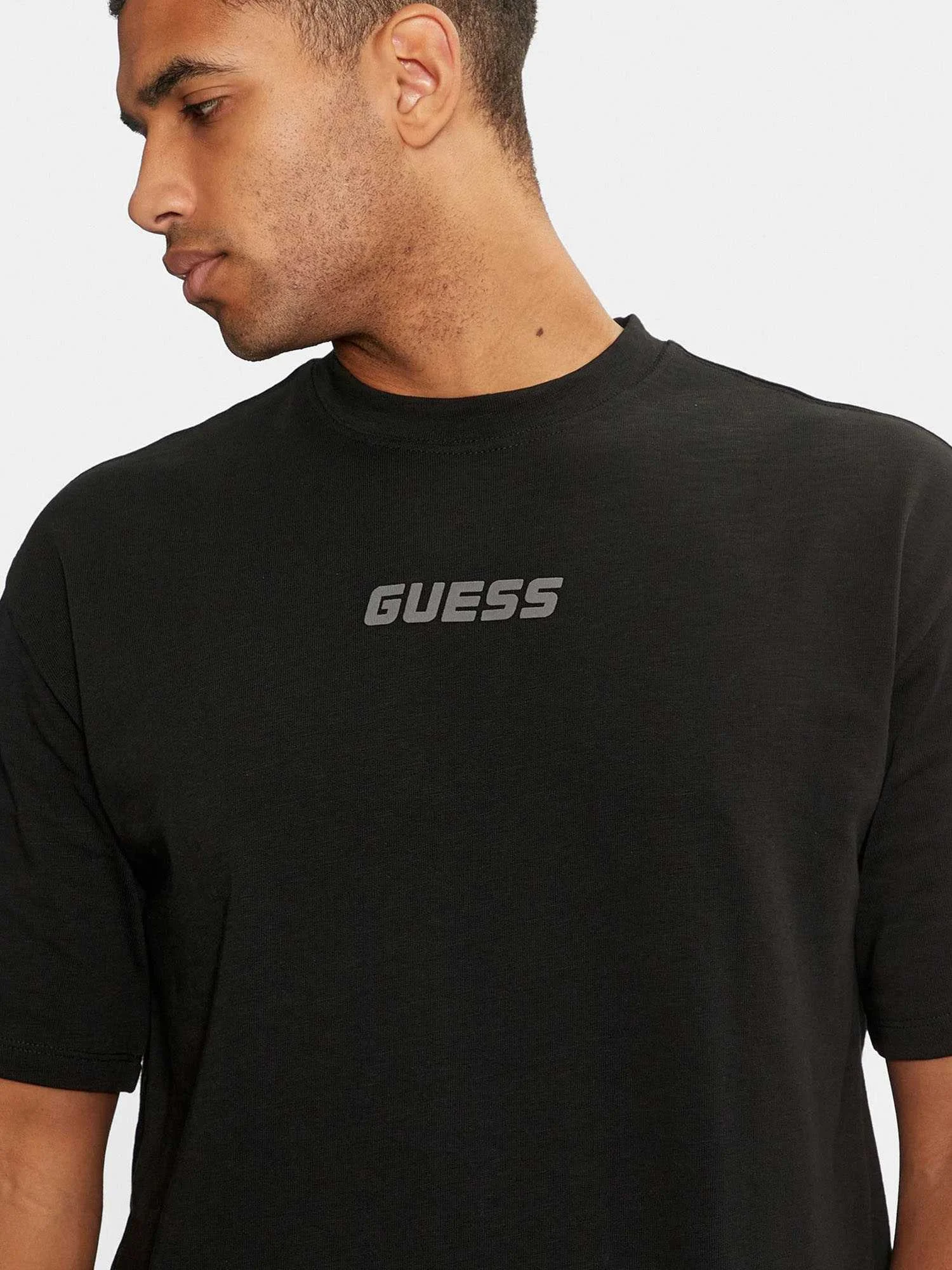 GUESS - DALIM CN T-SHIRT GUESS - DALIM CN T-SHIRT