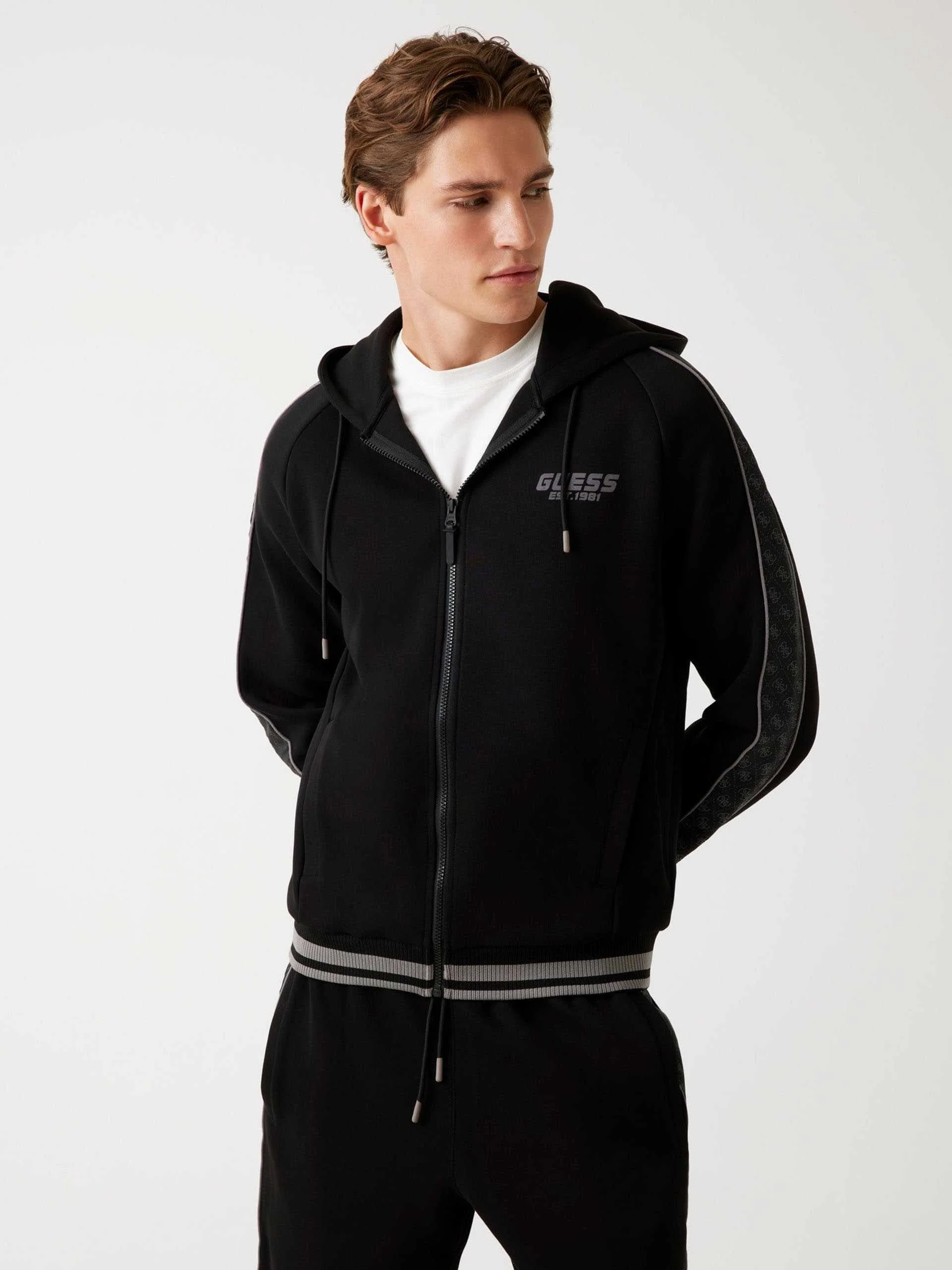 GUESS - FINLO ZIPPED HOODIE SWEATSHIRT GUESS - FINLO ZIPPED HOODIE SWEATSHIRT