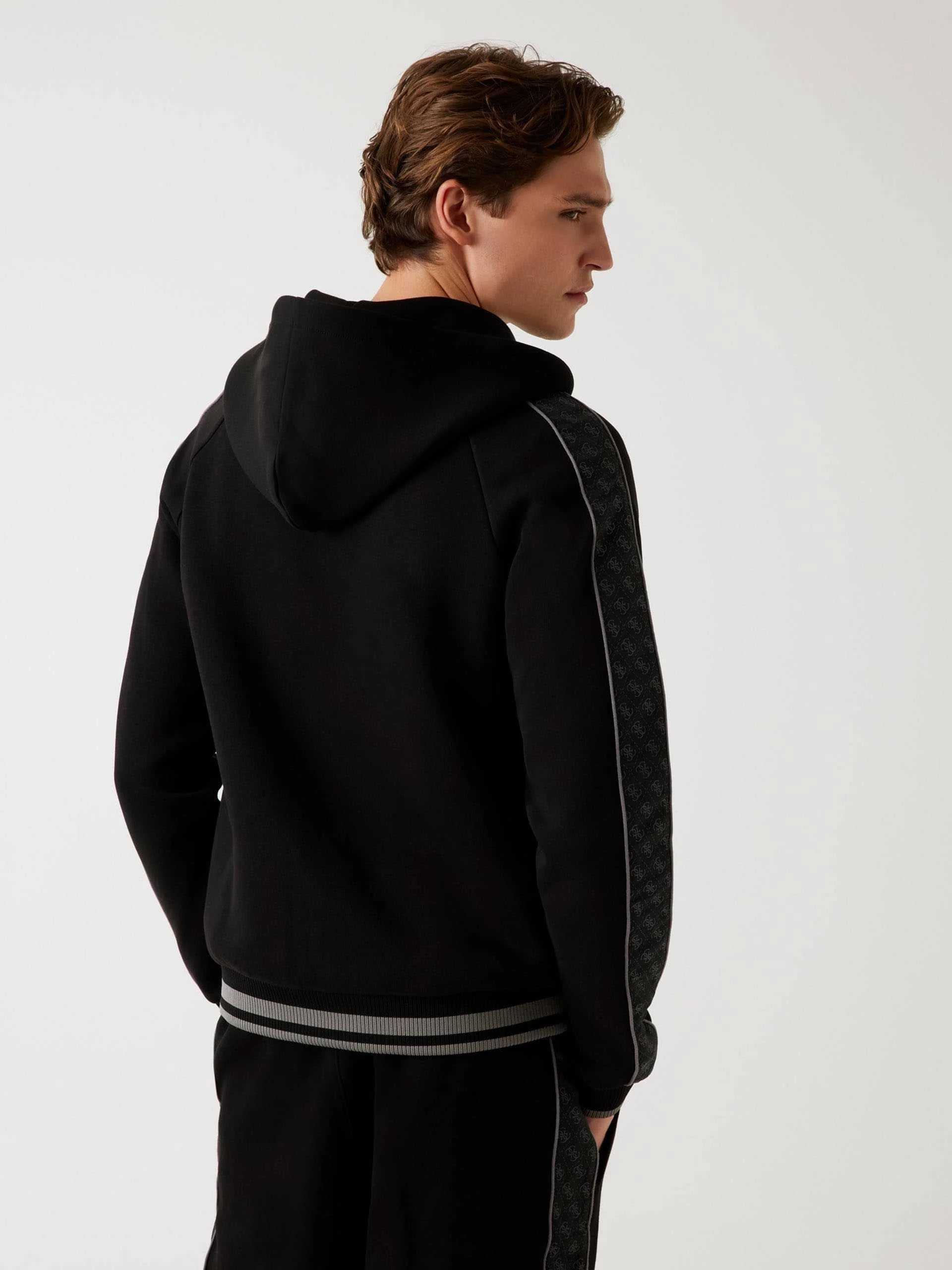 GUESS - FINLO ZIPPED HOODIE SWEATSHIRT GUESS - FINLO ZIPPED HOODIE SWEATSHIRT