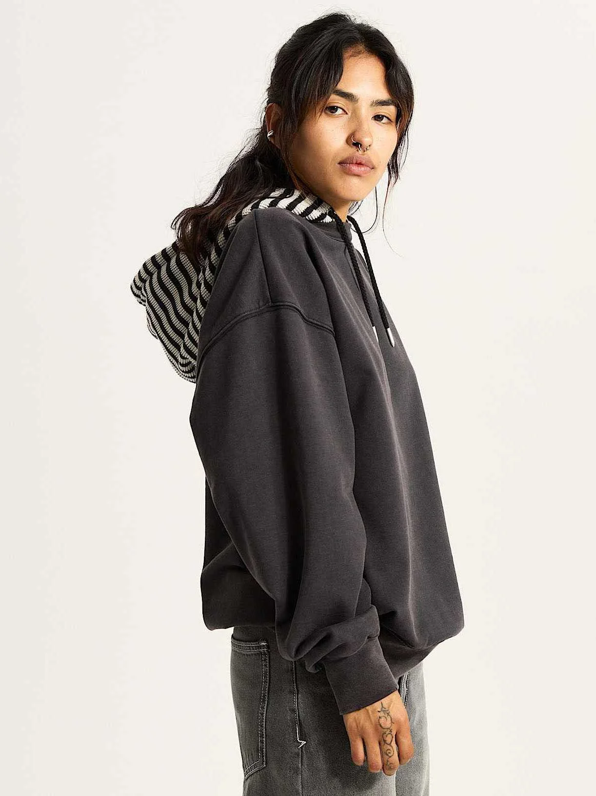 VANS - Effy Hooded Crew Black VANS - Effy Hooded Crew Black