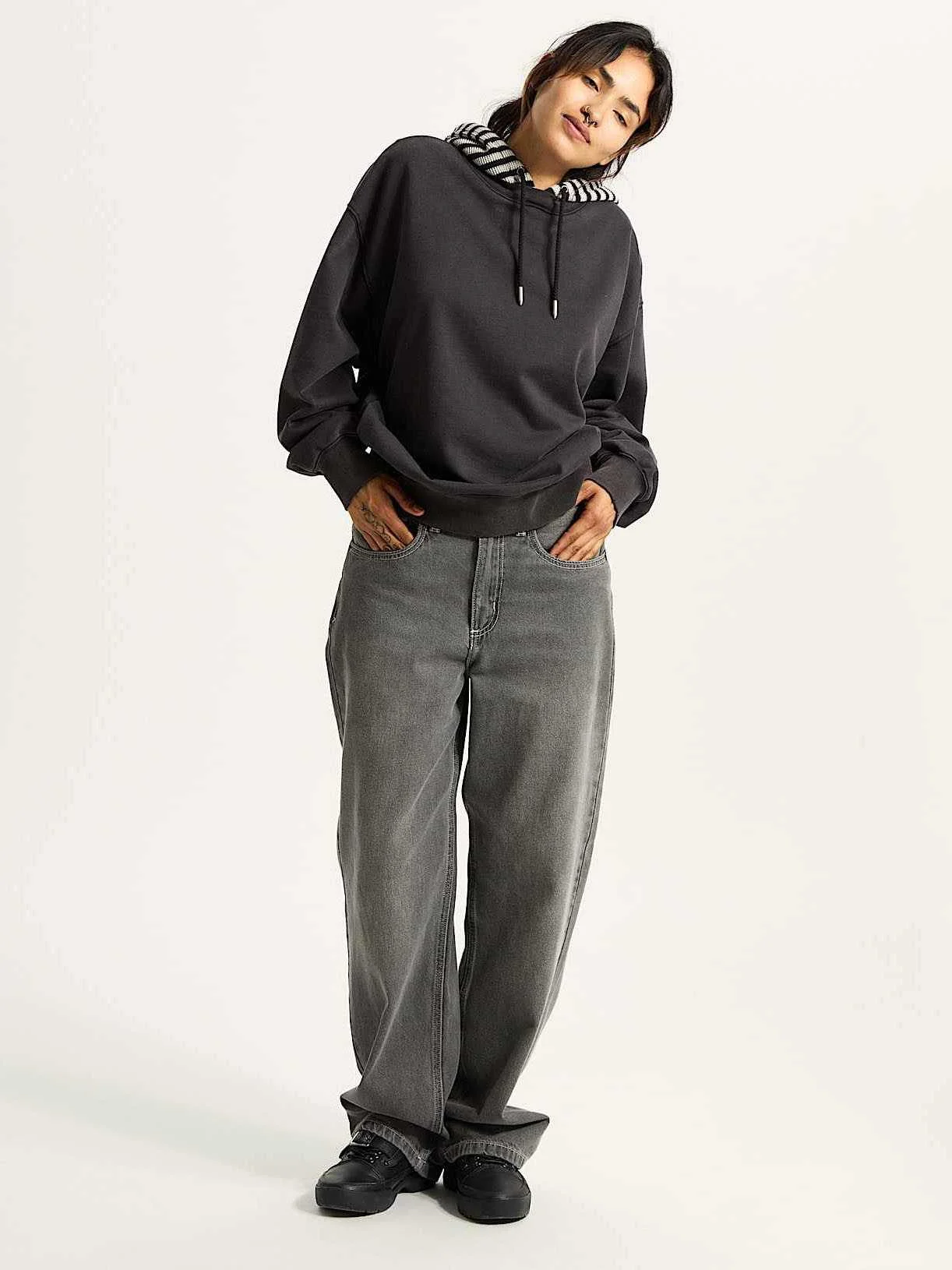 VANS - Effy Hooded Crew Black VANS - Effy Hooded Crew Black